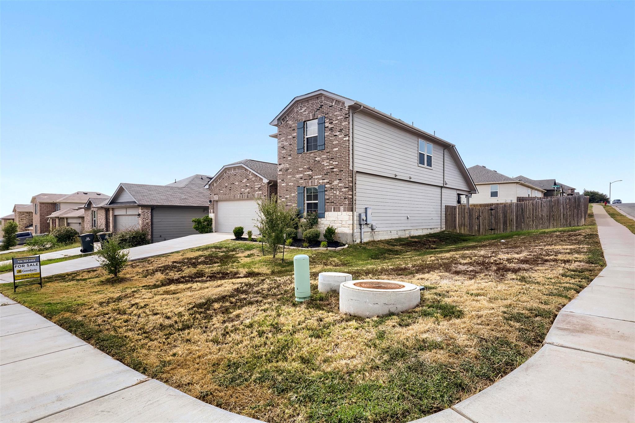 15005 Upland Willow Rd Property Photo 4