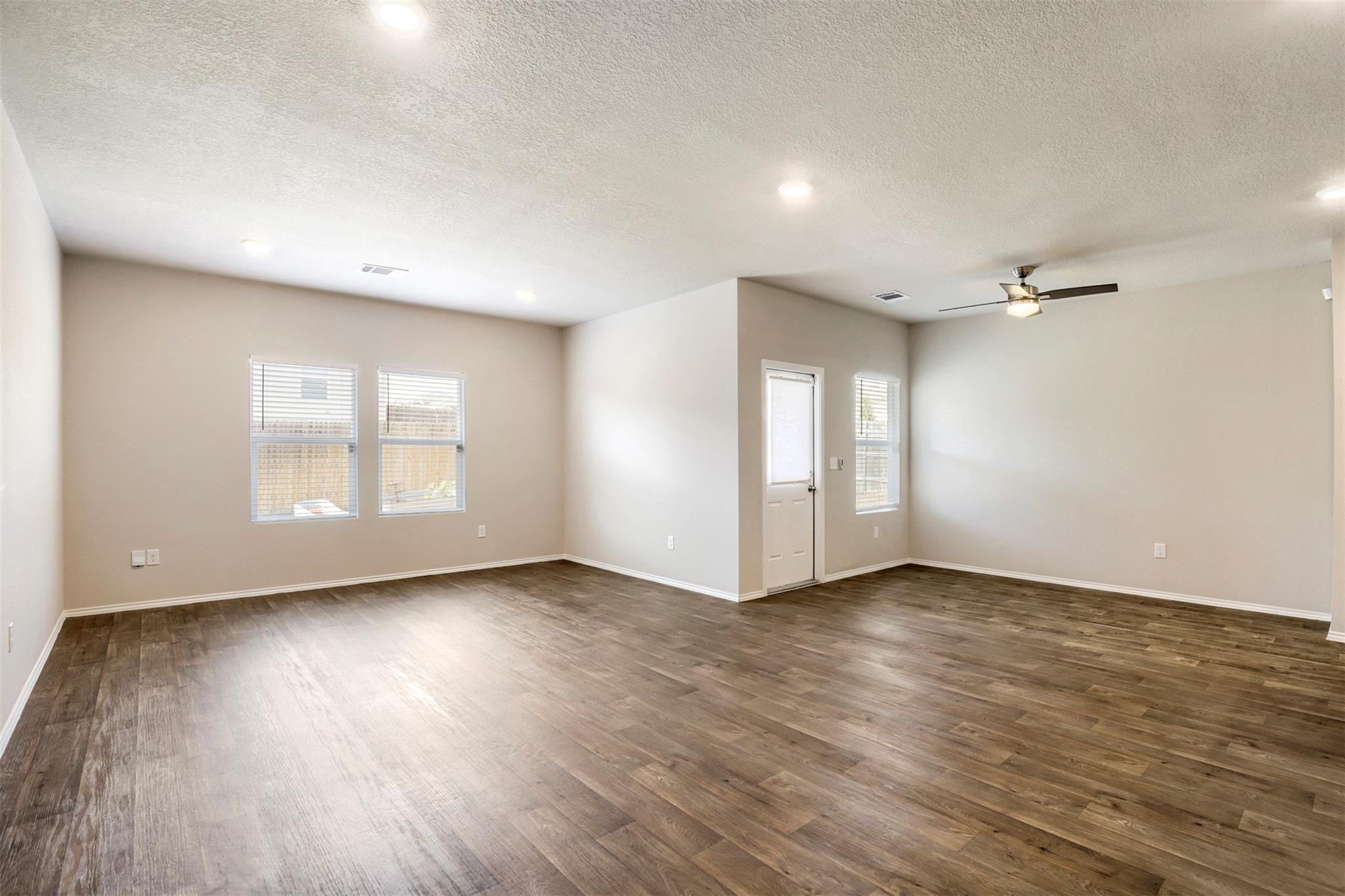 15005 Upland Willow Rd Property Photo 5
