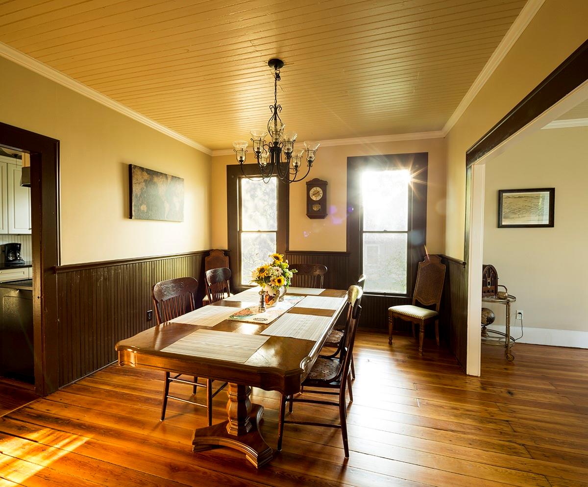 1305 Pine St Property Photo 3