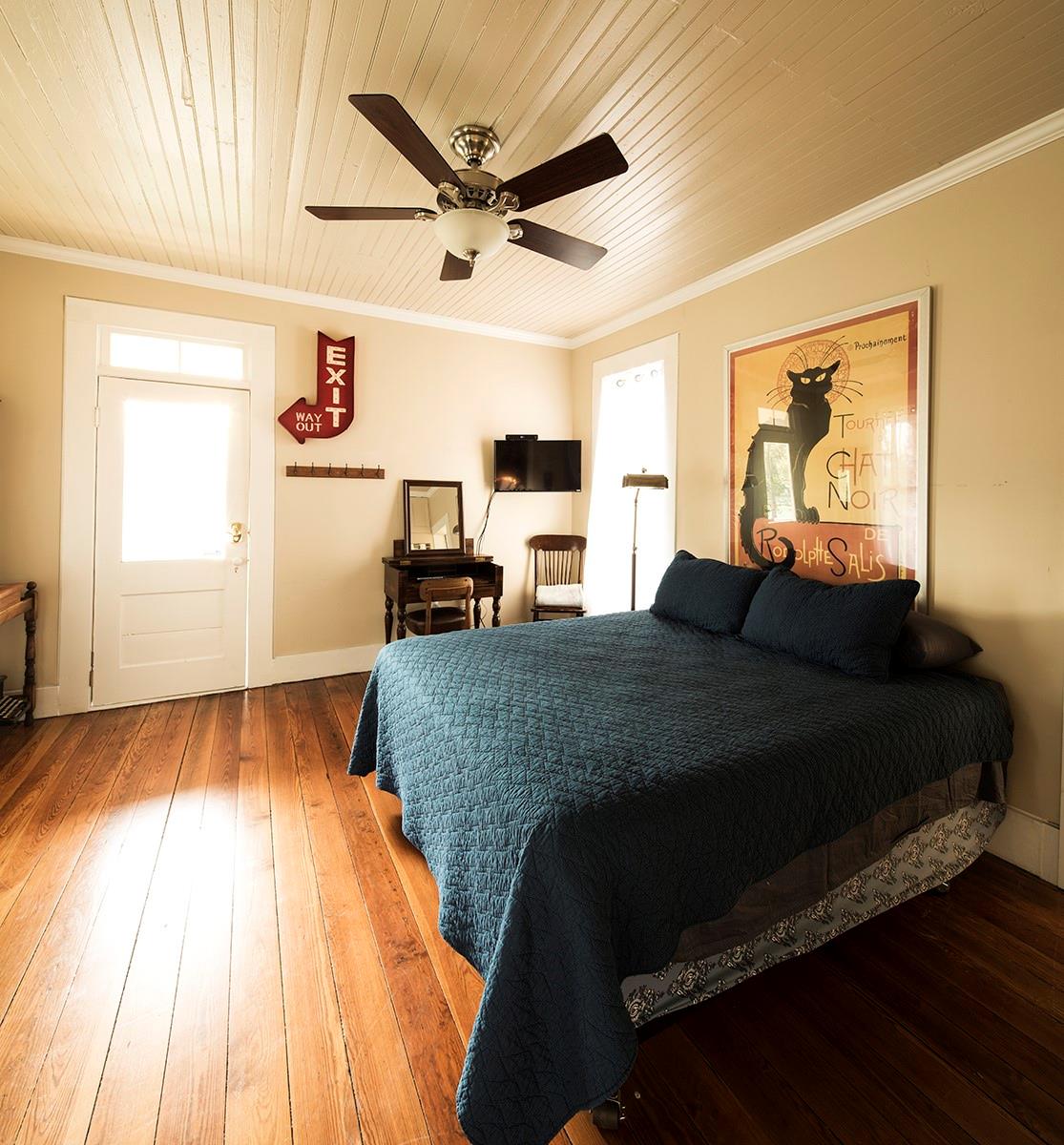 1305 Pine St Property Photo 13
