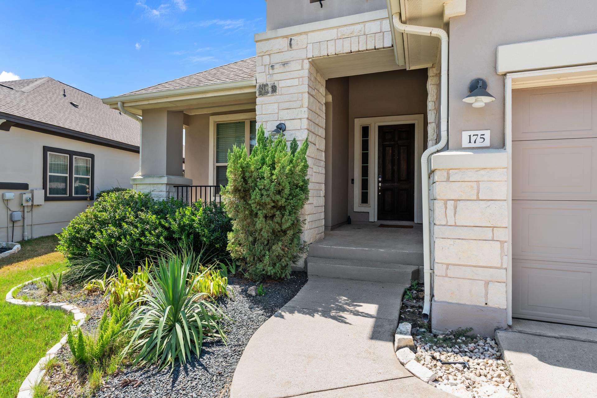 175 Senna Dr Property Photo 3