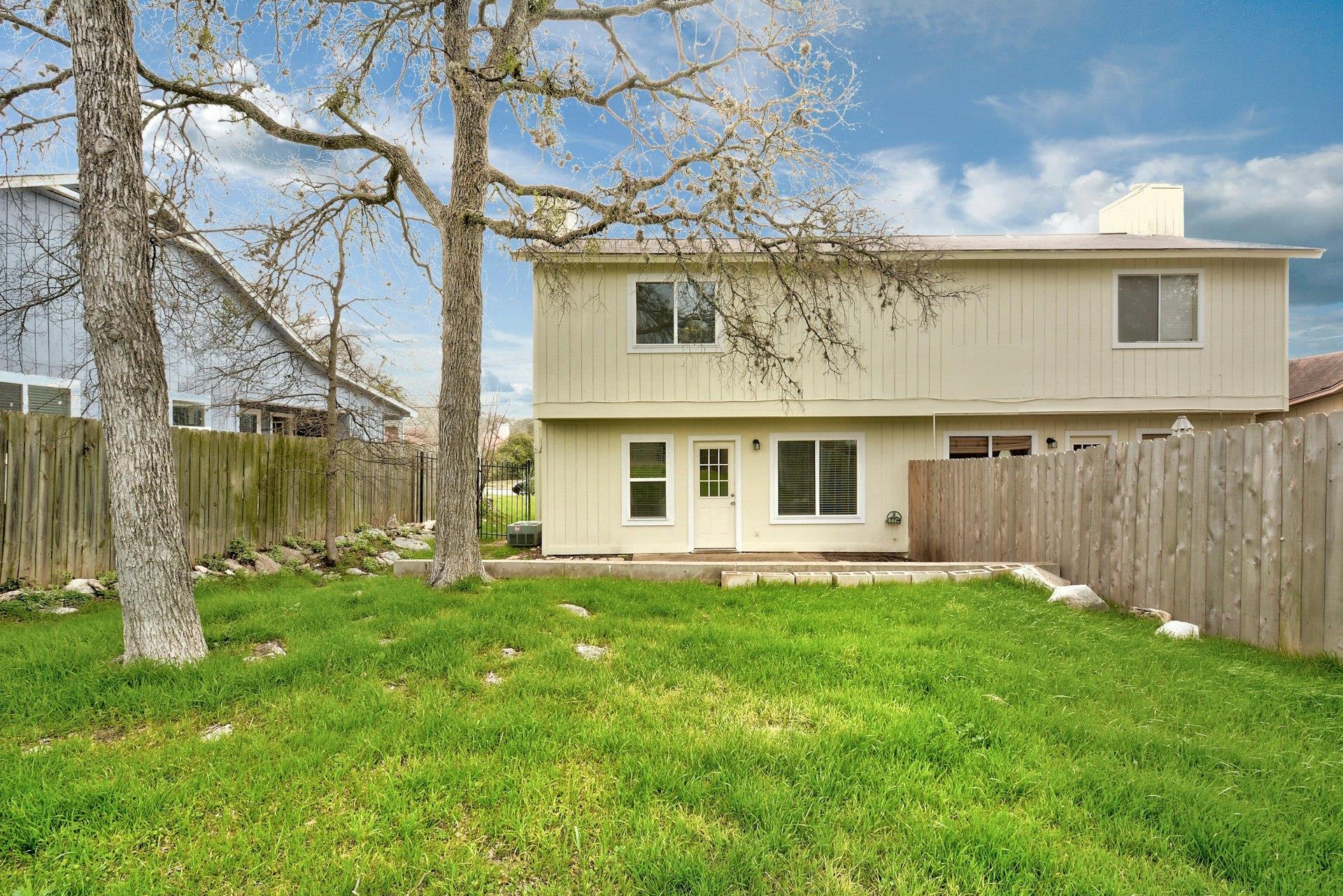 6102 Parkwood Dr Property Photo 18
