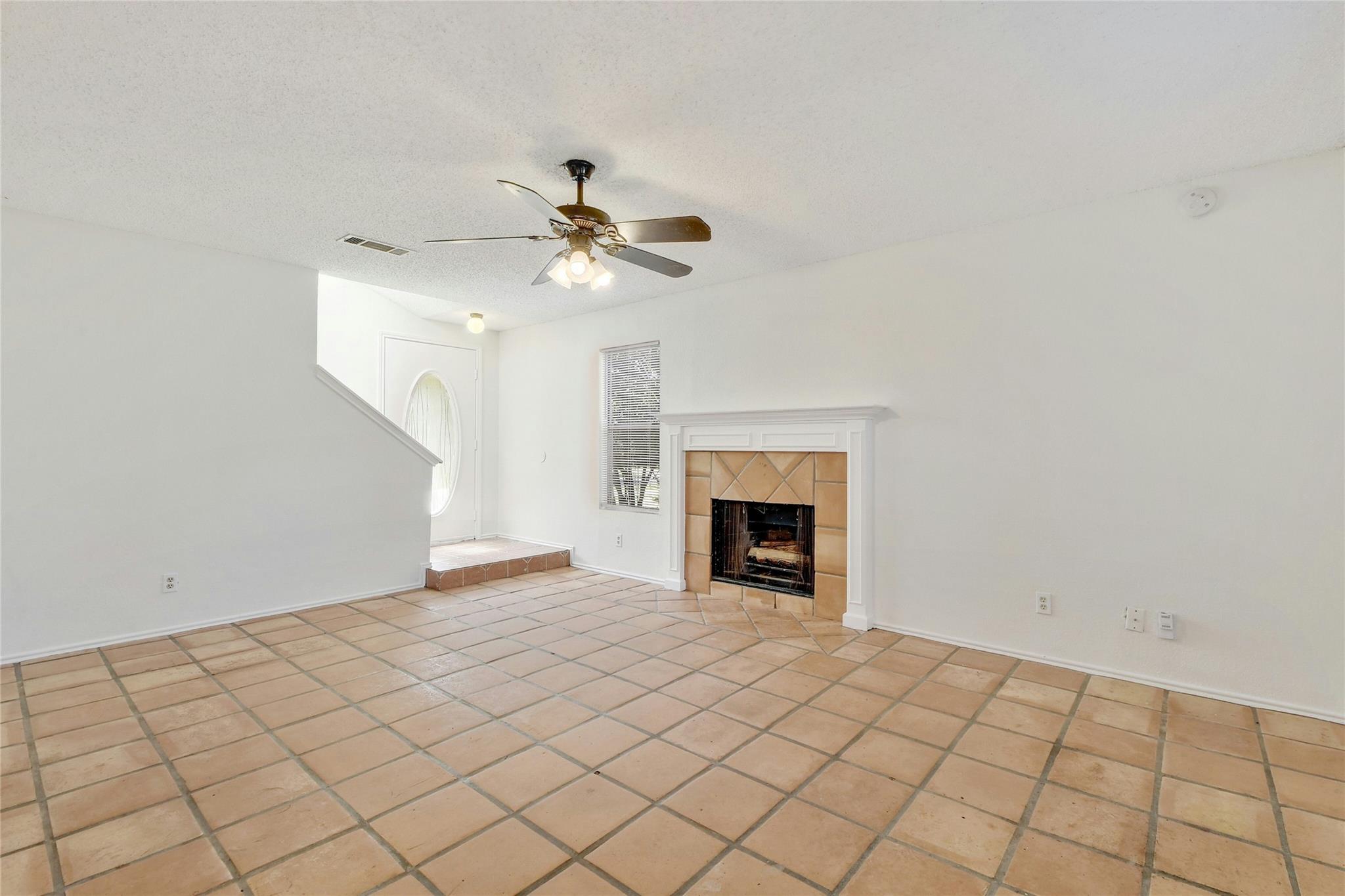 6102 Parkwood Dr Property Photo 23