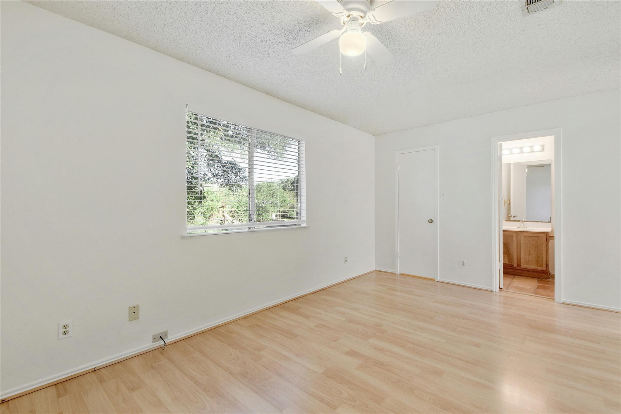 6102 Parkwood Dr Property Photo 31