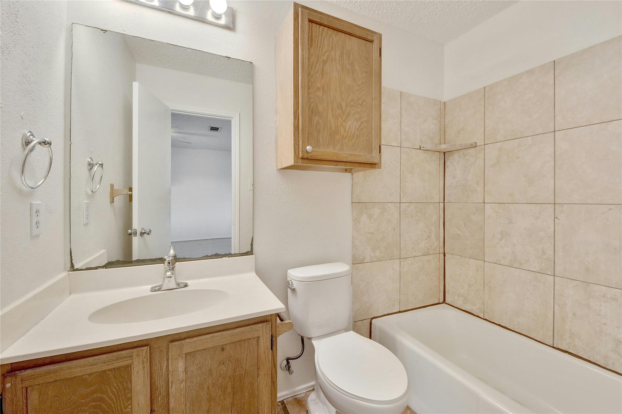 6102 Parkwood Dr Property Photo 34