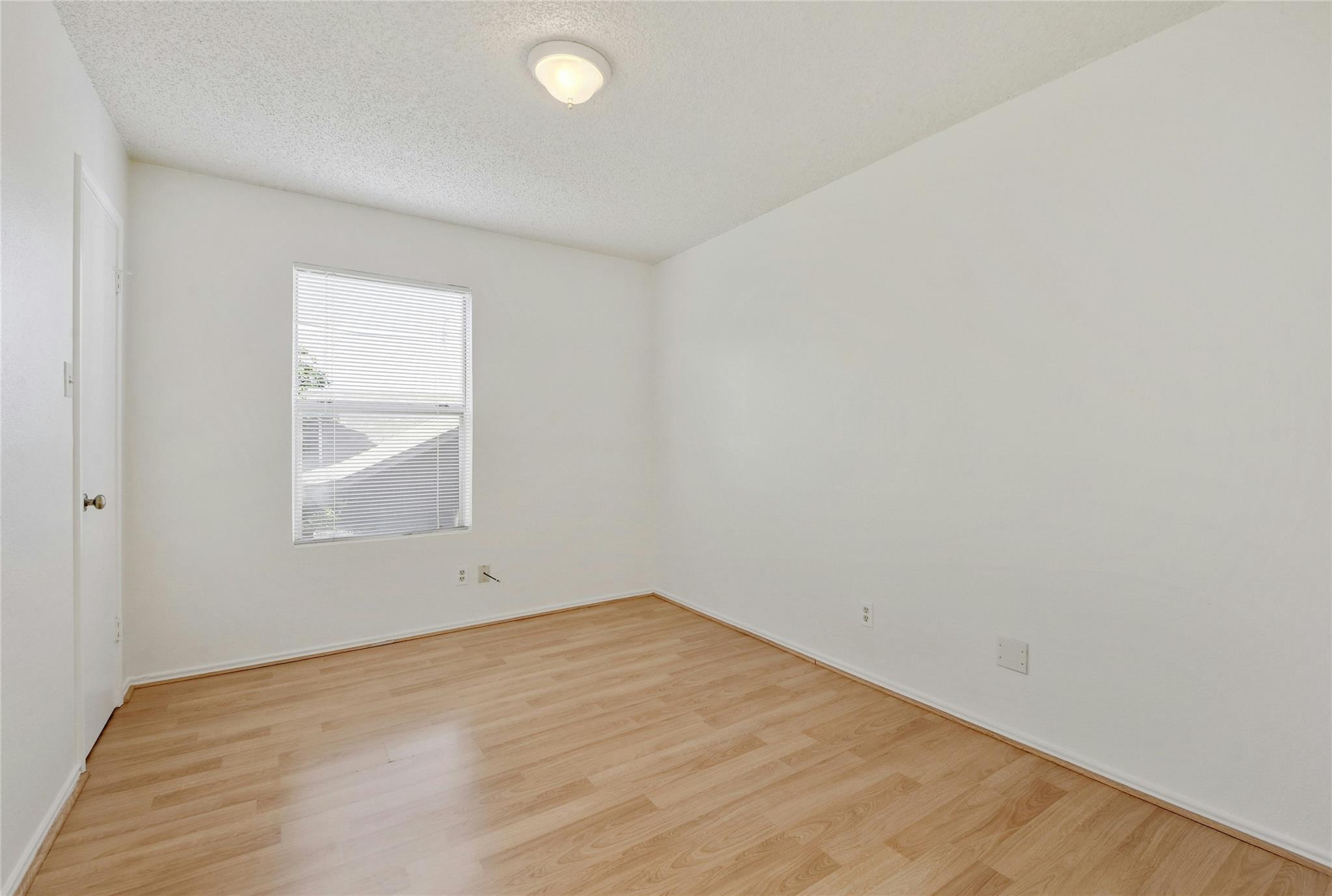 6102 Parkwood Dr Property Photo 35