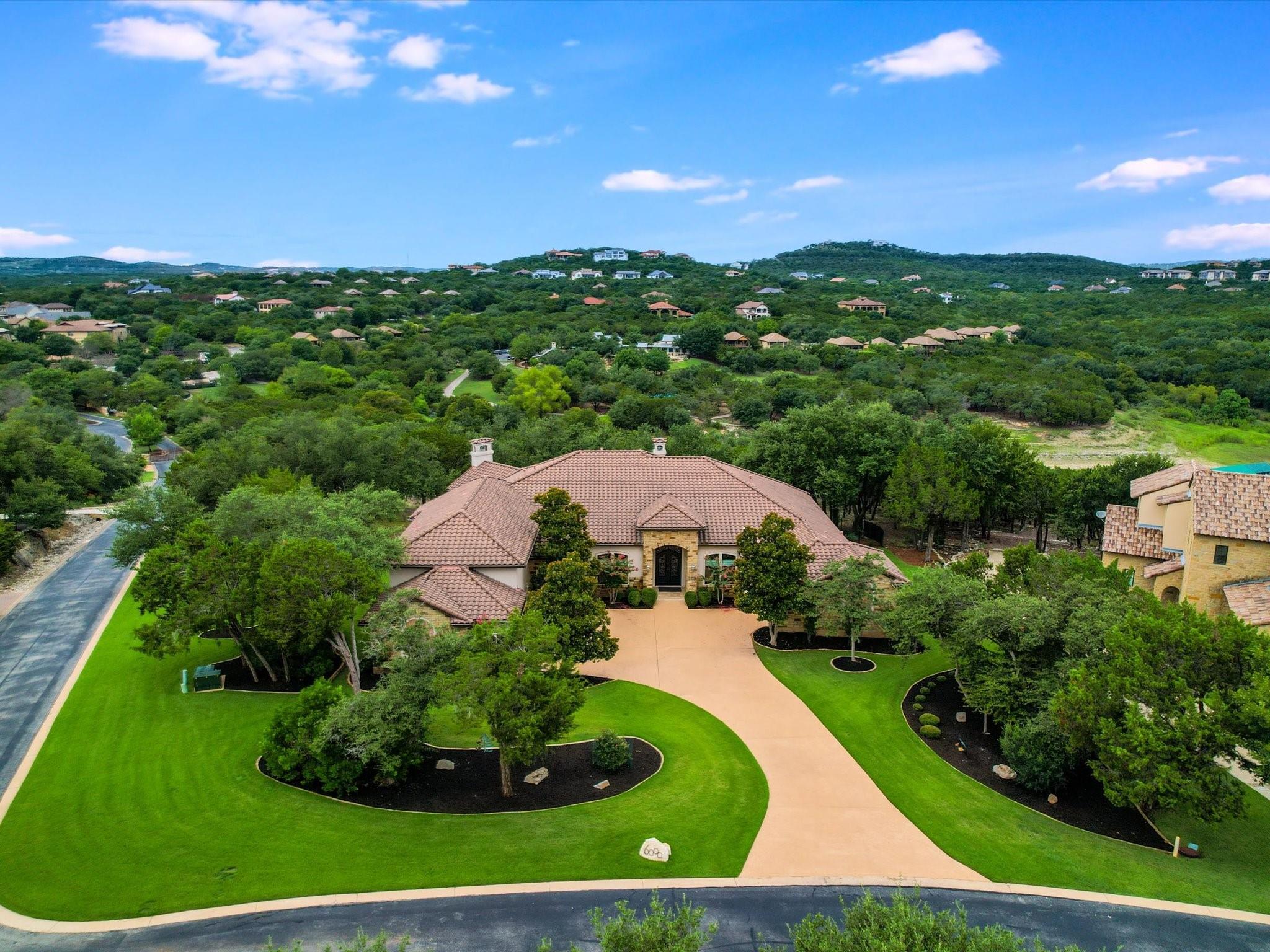 6000 Lantern View Dr Property Photo 3