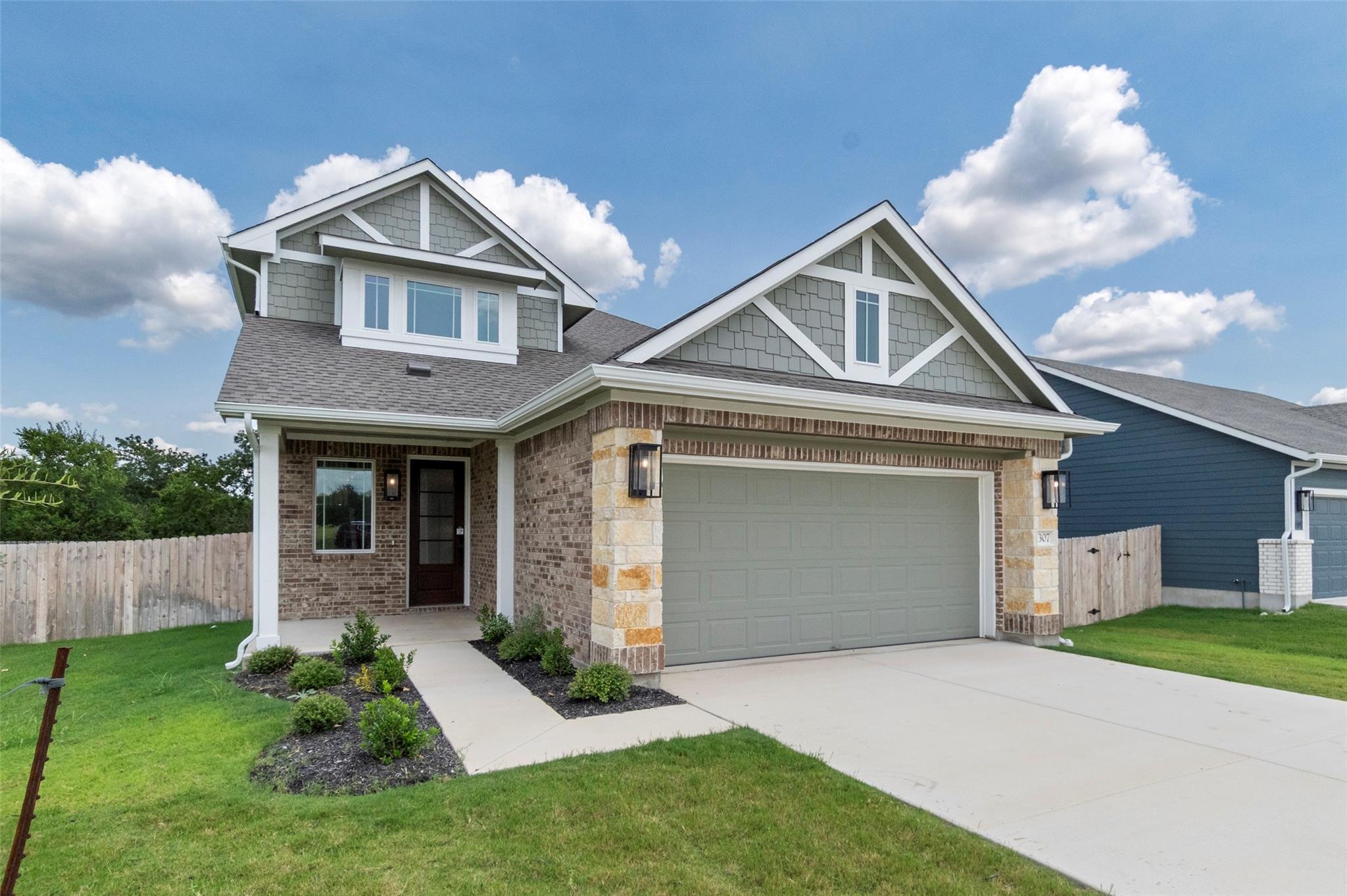 307 Lucky Ave Property Photo 1