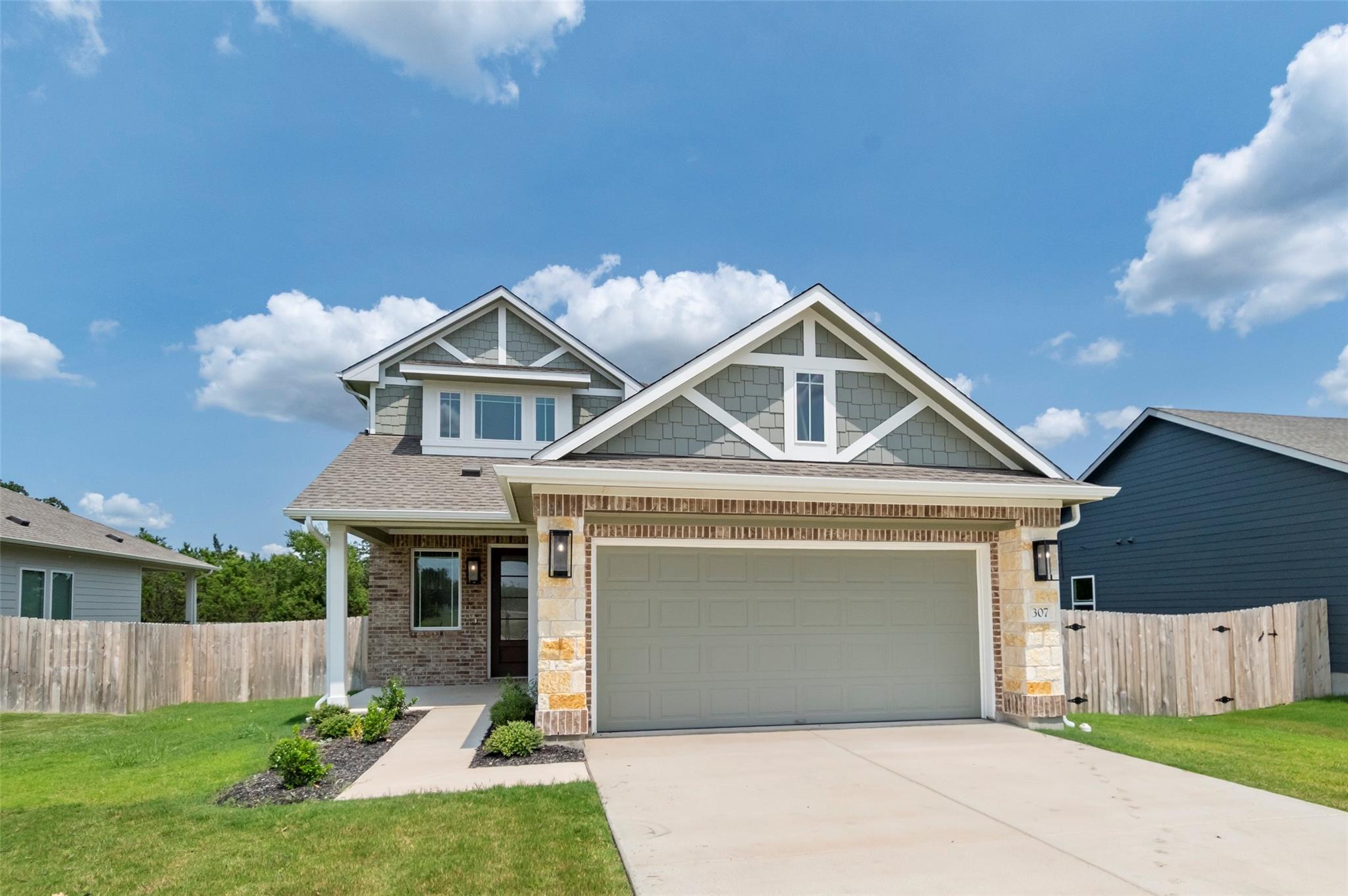 307 Lucky Ave Property Photo 3