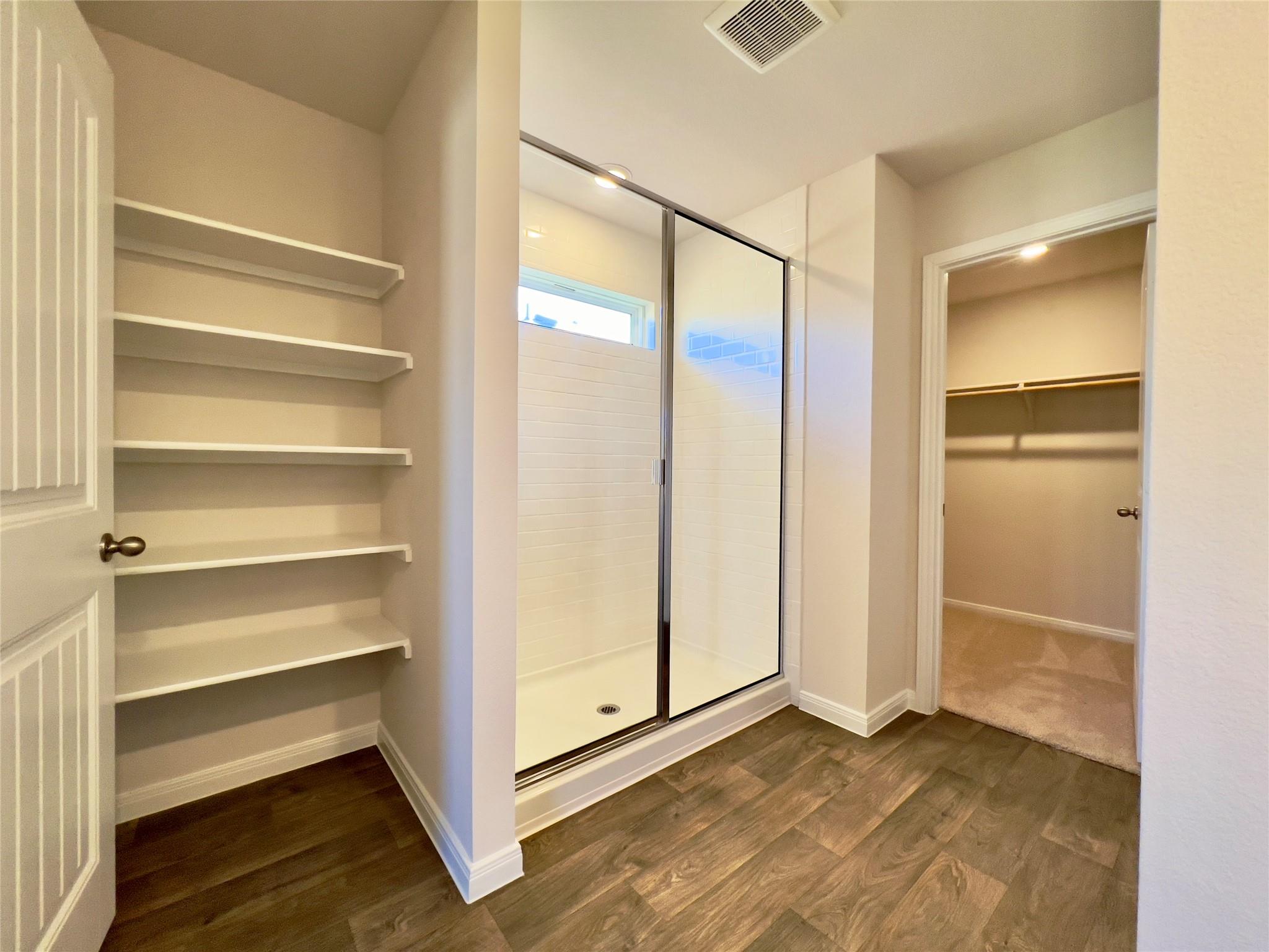 305 Darwin Pl Property Photo 9