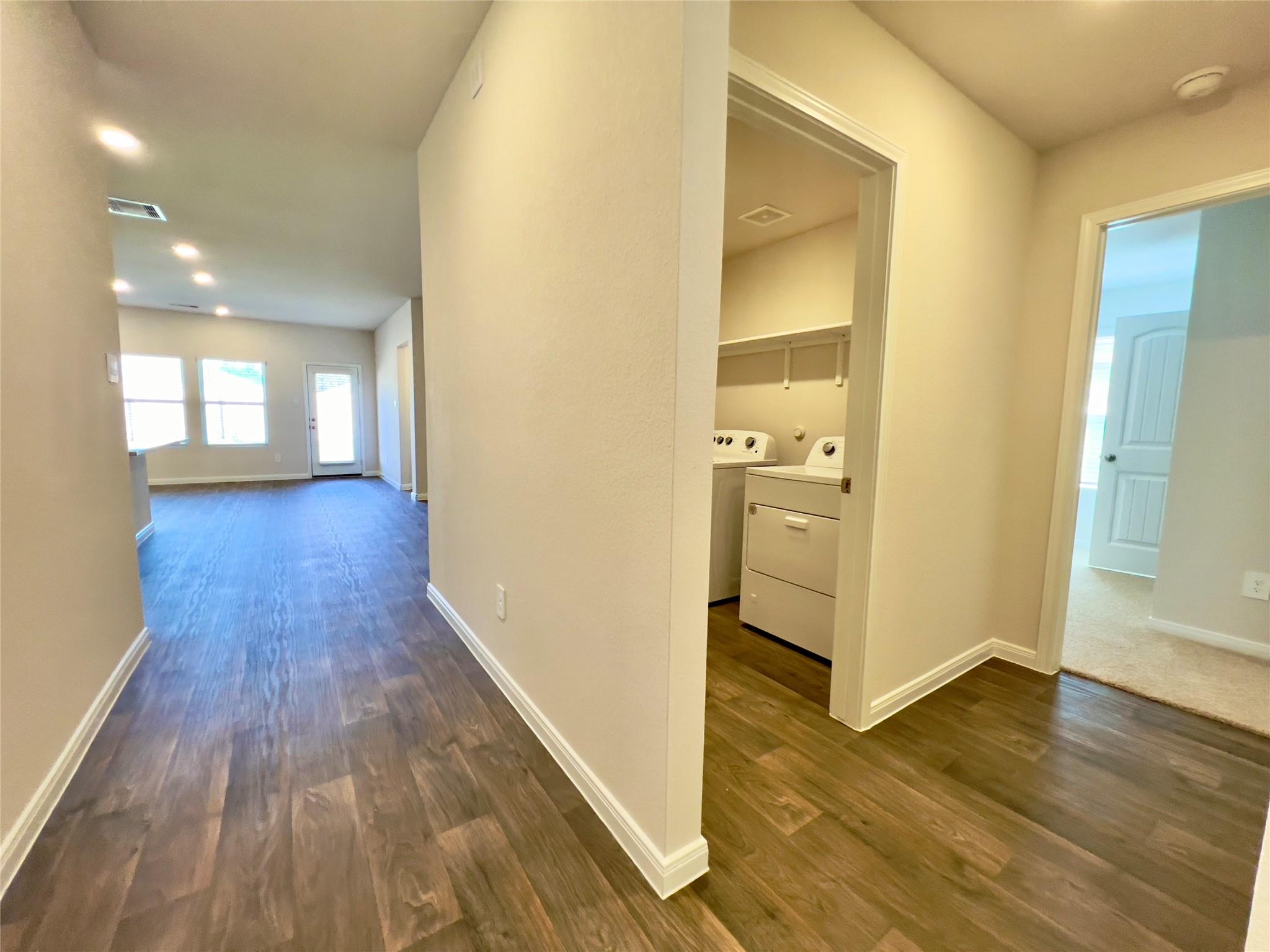 305 Darwin Pl Property Photo 11