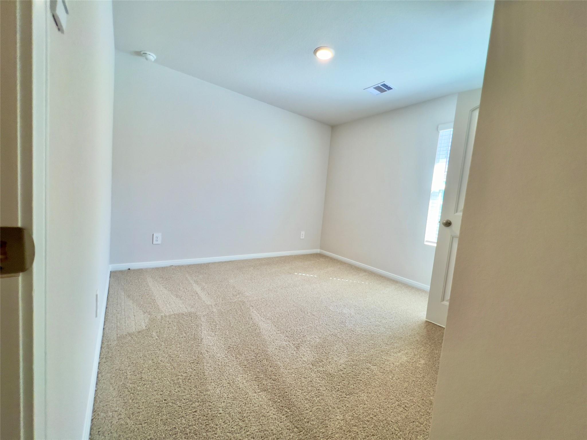 305 Darwin Pl Property Photo 12