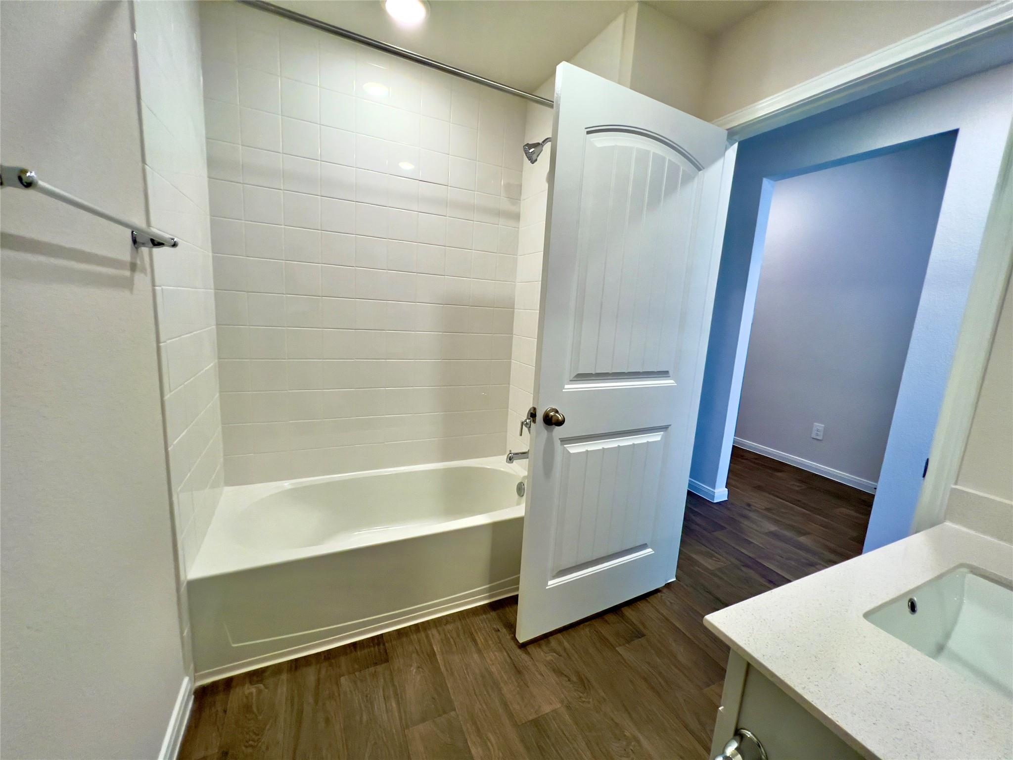 305 Darwin Pl Property Photo 17