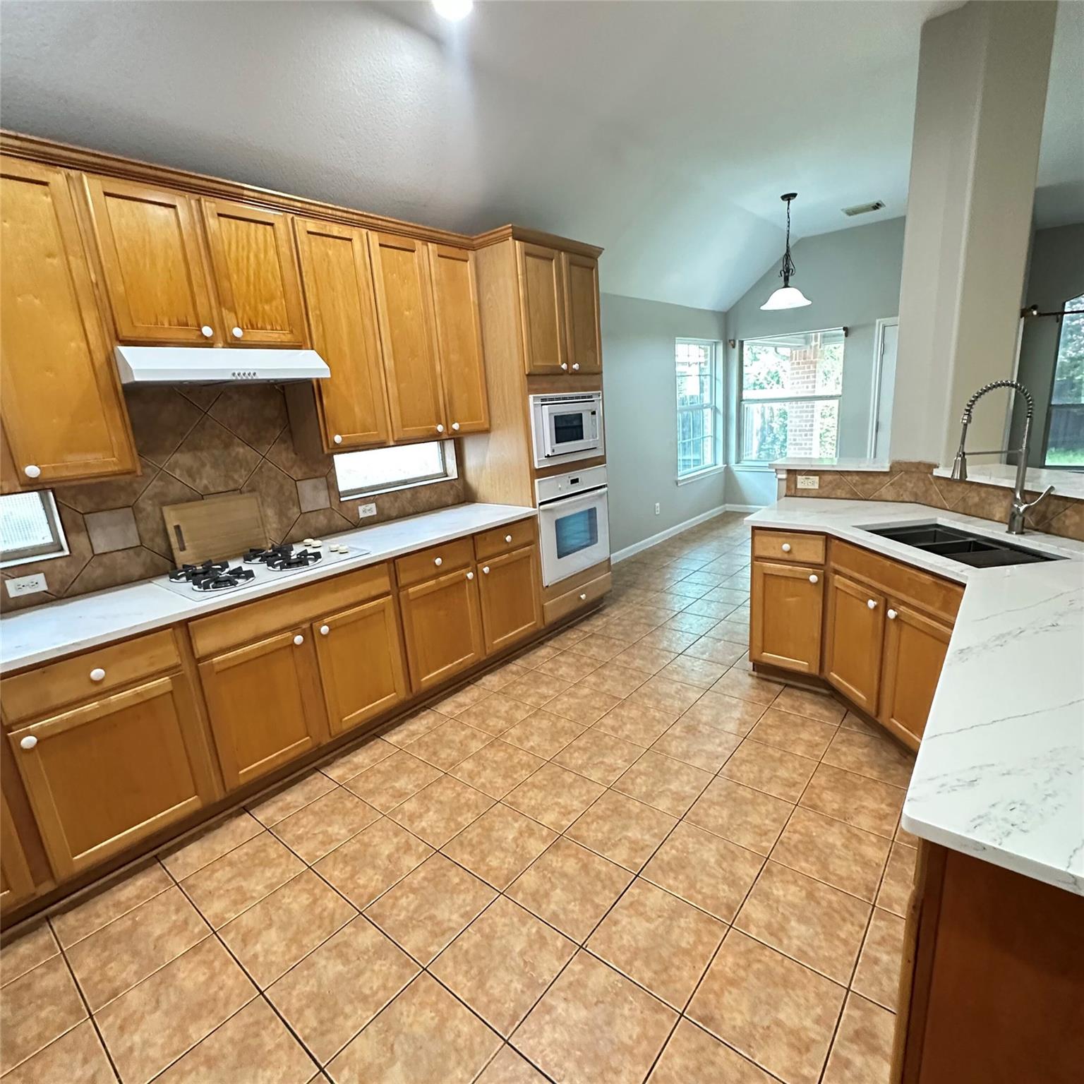 7303 Two Jacks Trl Property Photo 6