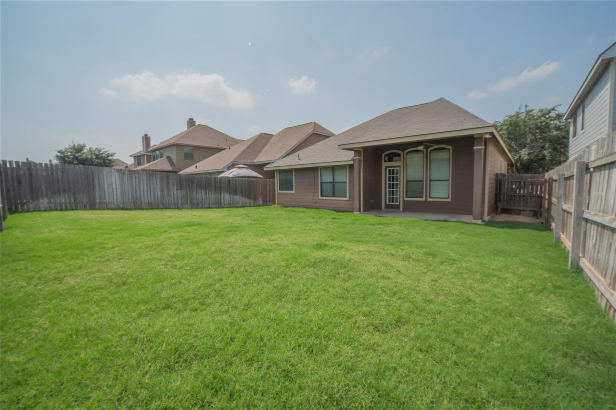 3416 Castleton Dr Property Photo 14