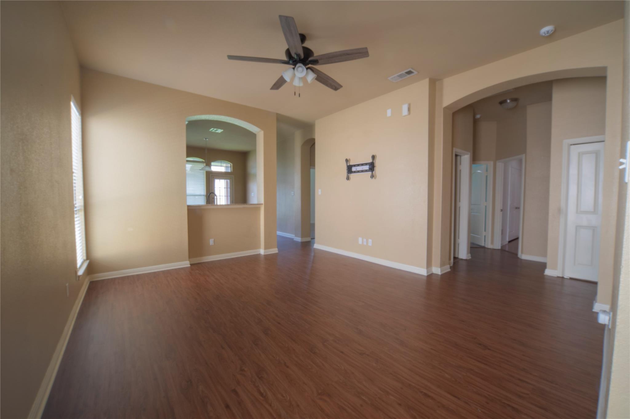3416 Castleton Dr Property Photo 17