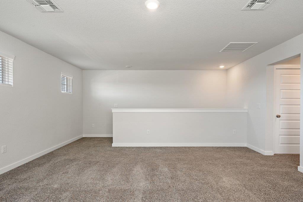 368 Banff Dr Property Photo 26