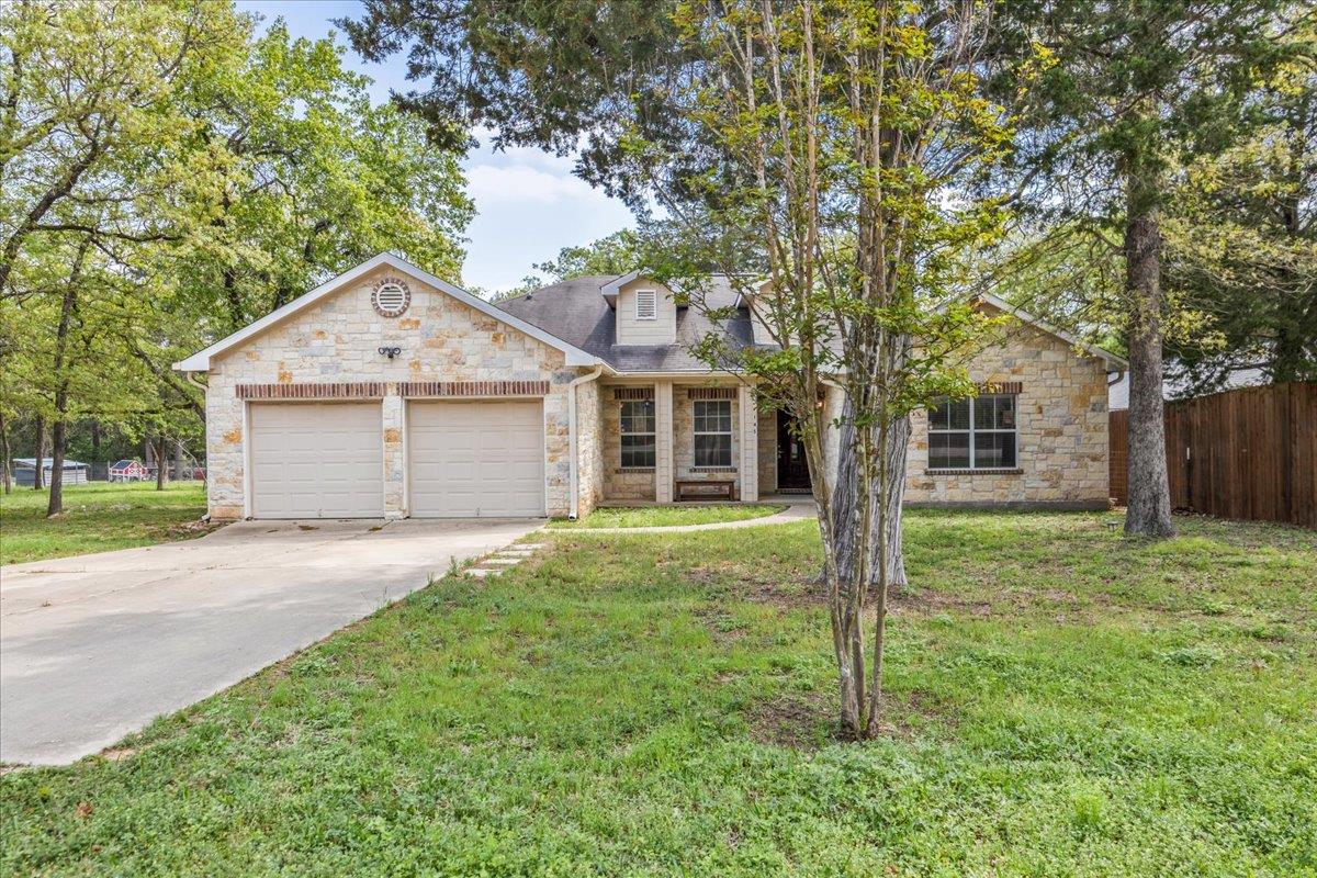 145 Moon Mist Dr Property Photo 1