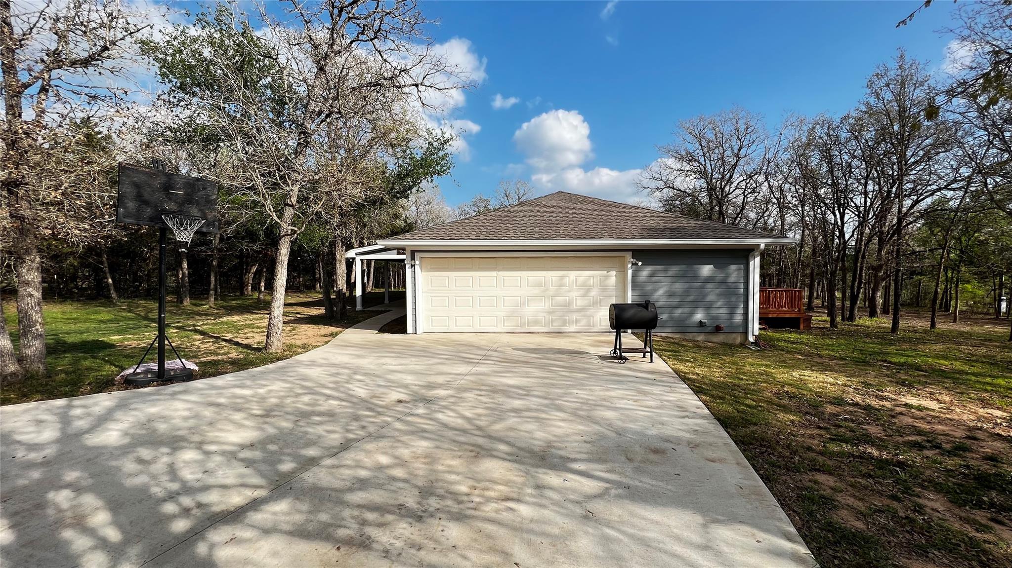 141 Sendero Blvd Property Photo 3