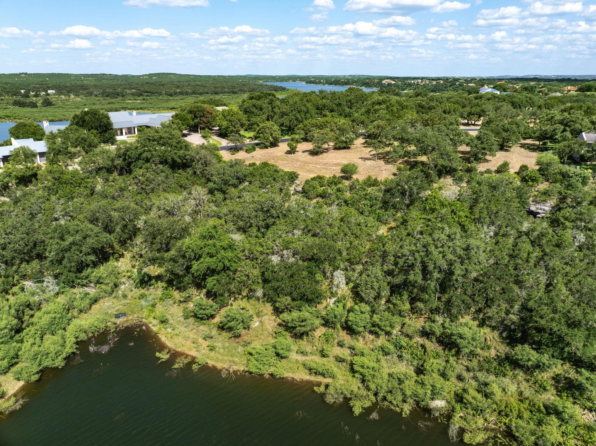 2908 Marina Shores Dr Property Photo 6