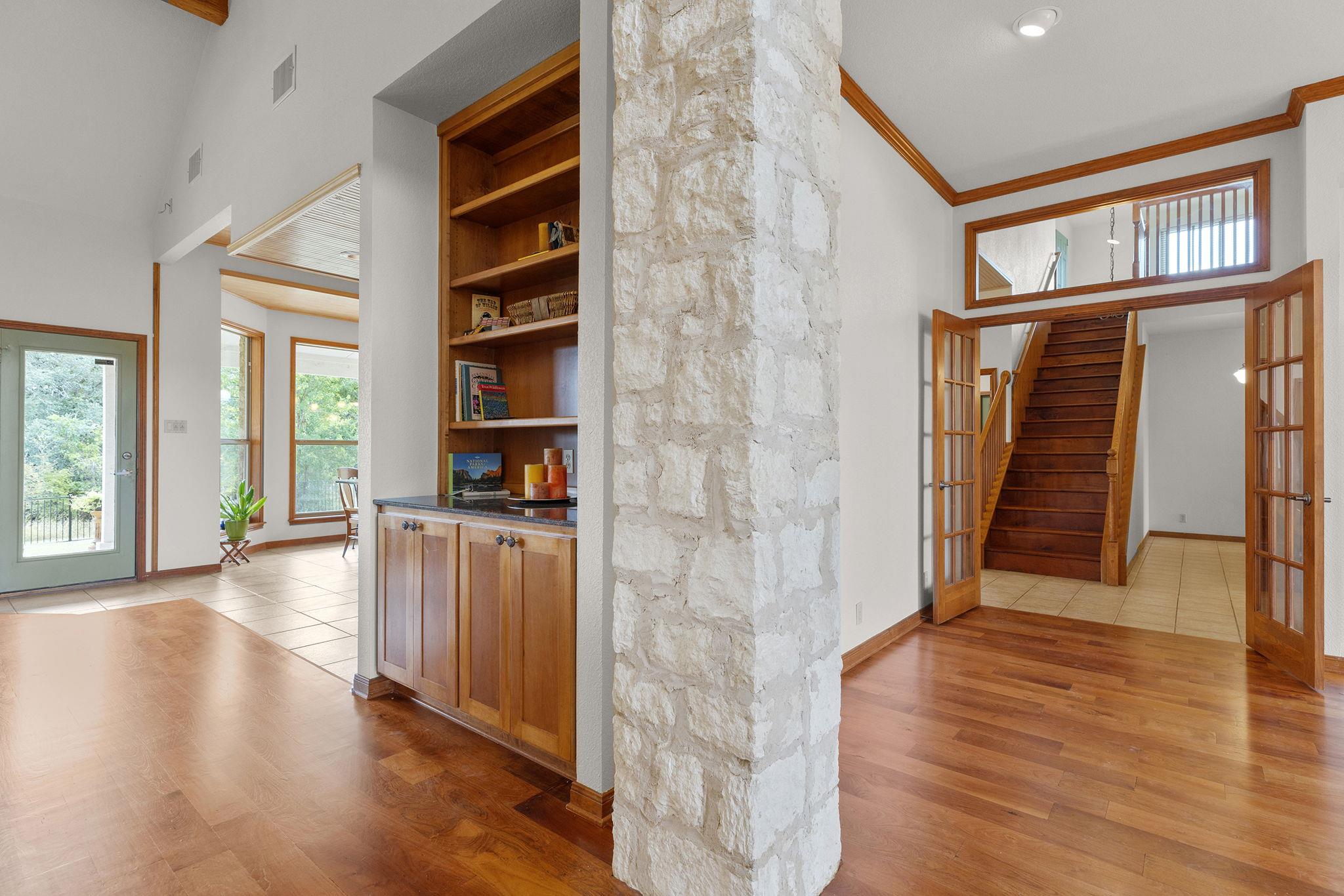 300 Little Gabriel River Dr Property Photo 6