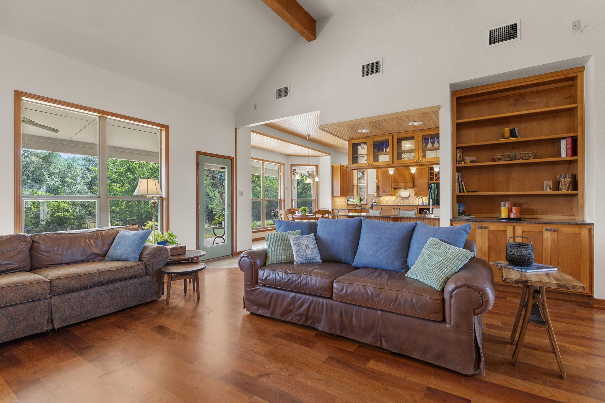 300 Little Gabriel River Dr Property Photo 9