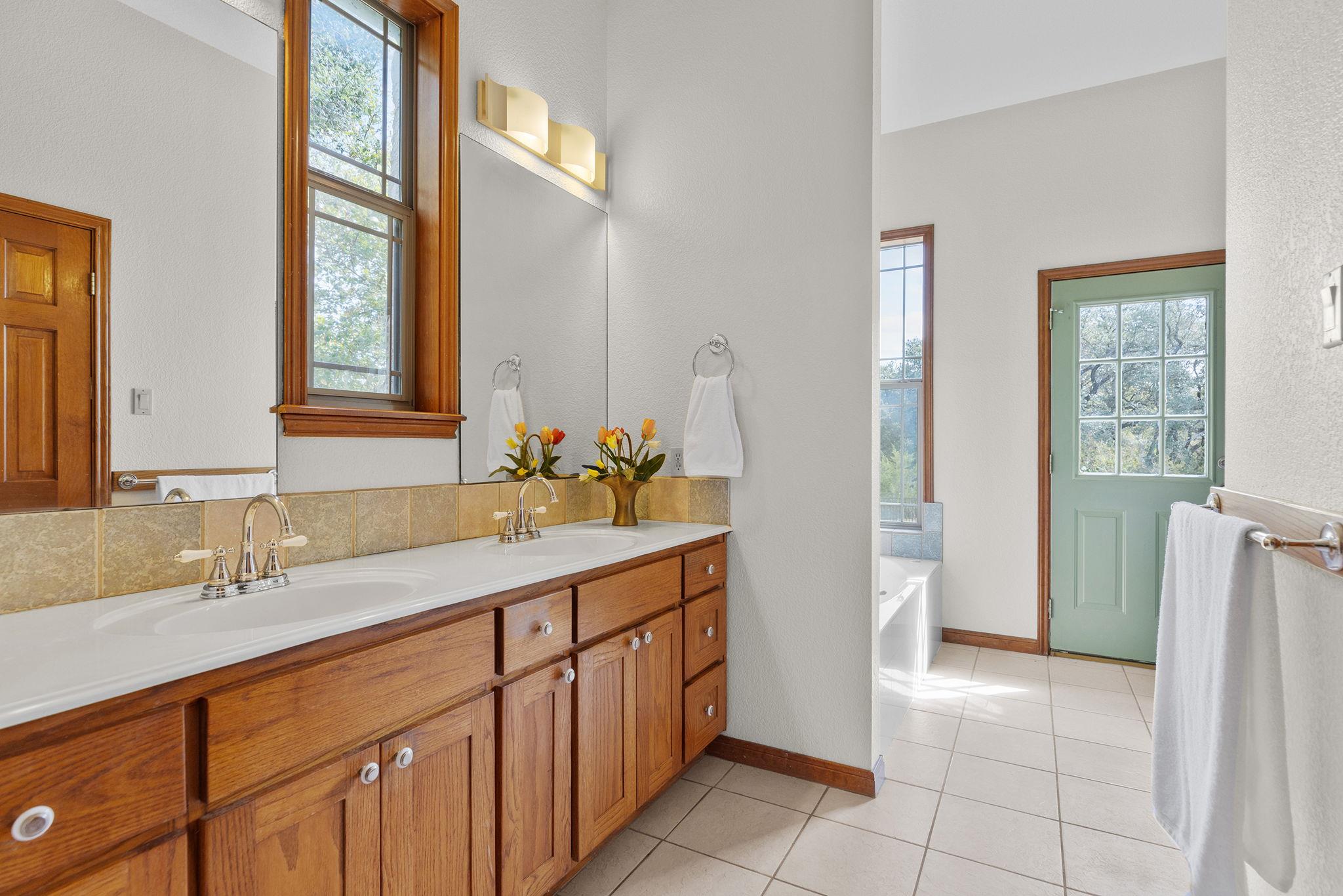 300 Little Gabriel River Dr Property Photo 20