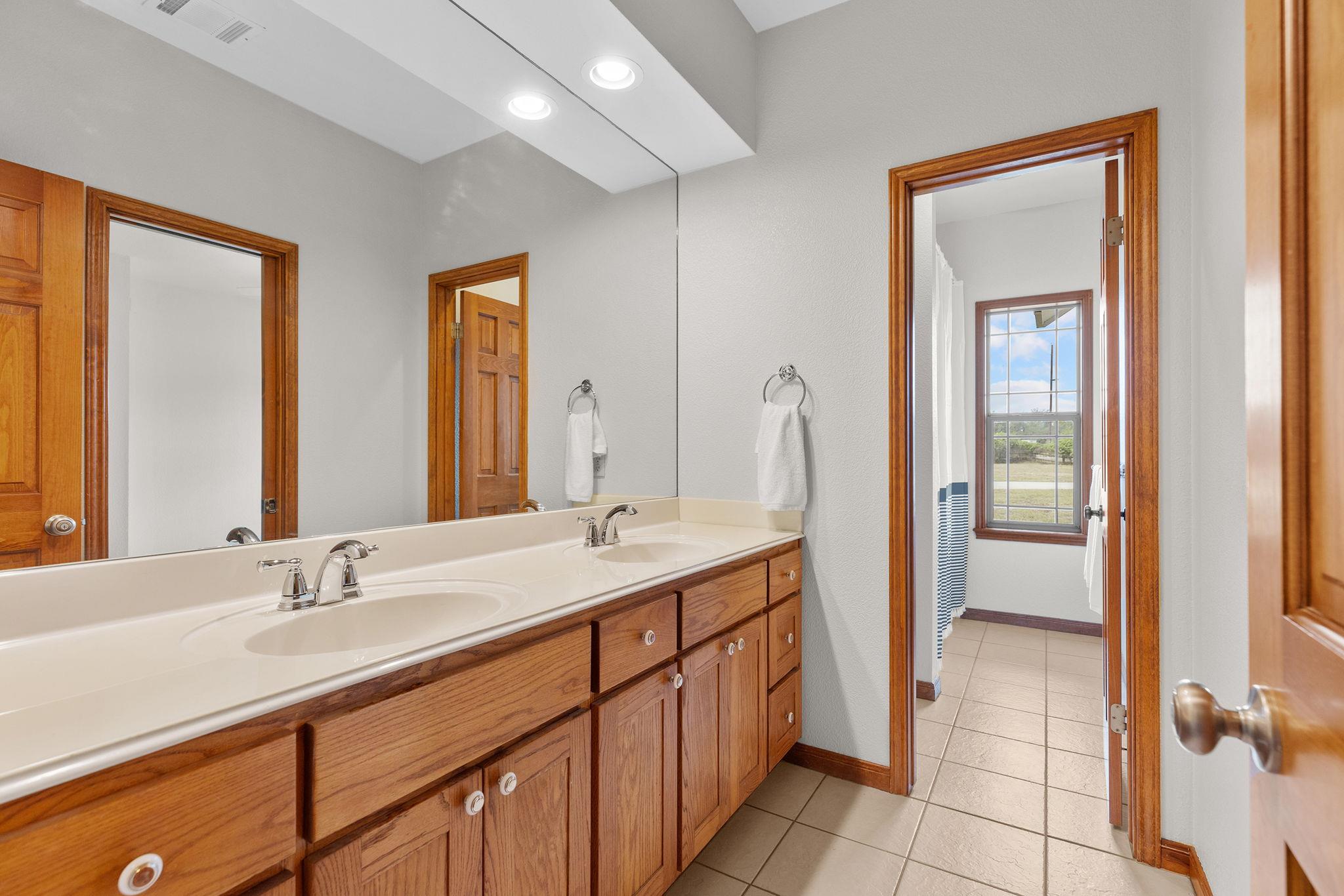 300 Little Gabriel River Dr Property Photo 25