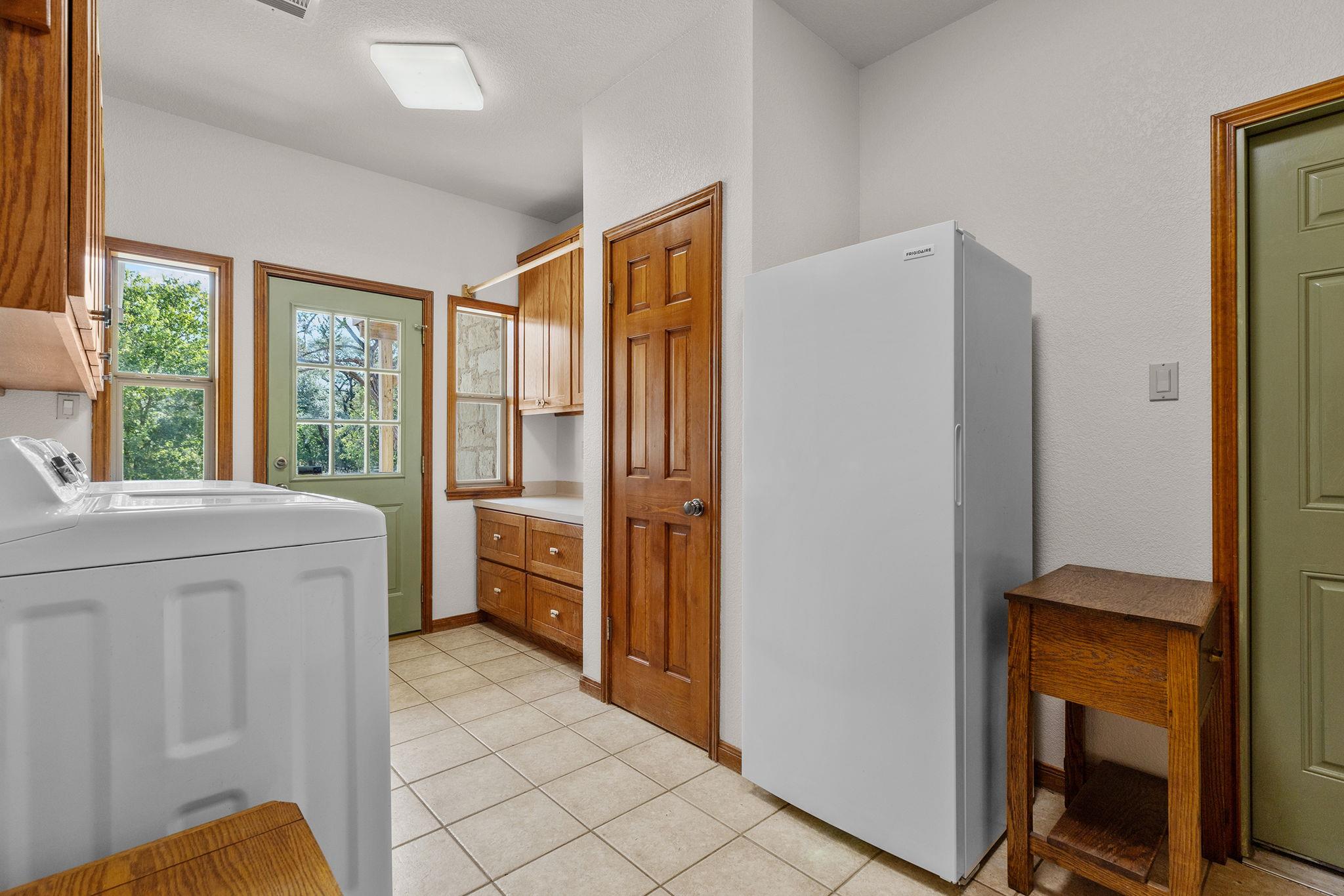 300 Little Gabriel River Dr Property Photo 32