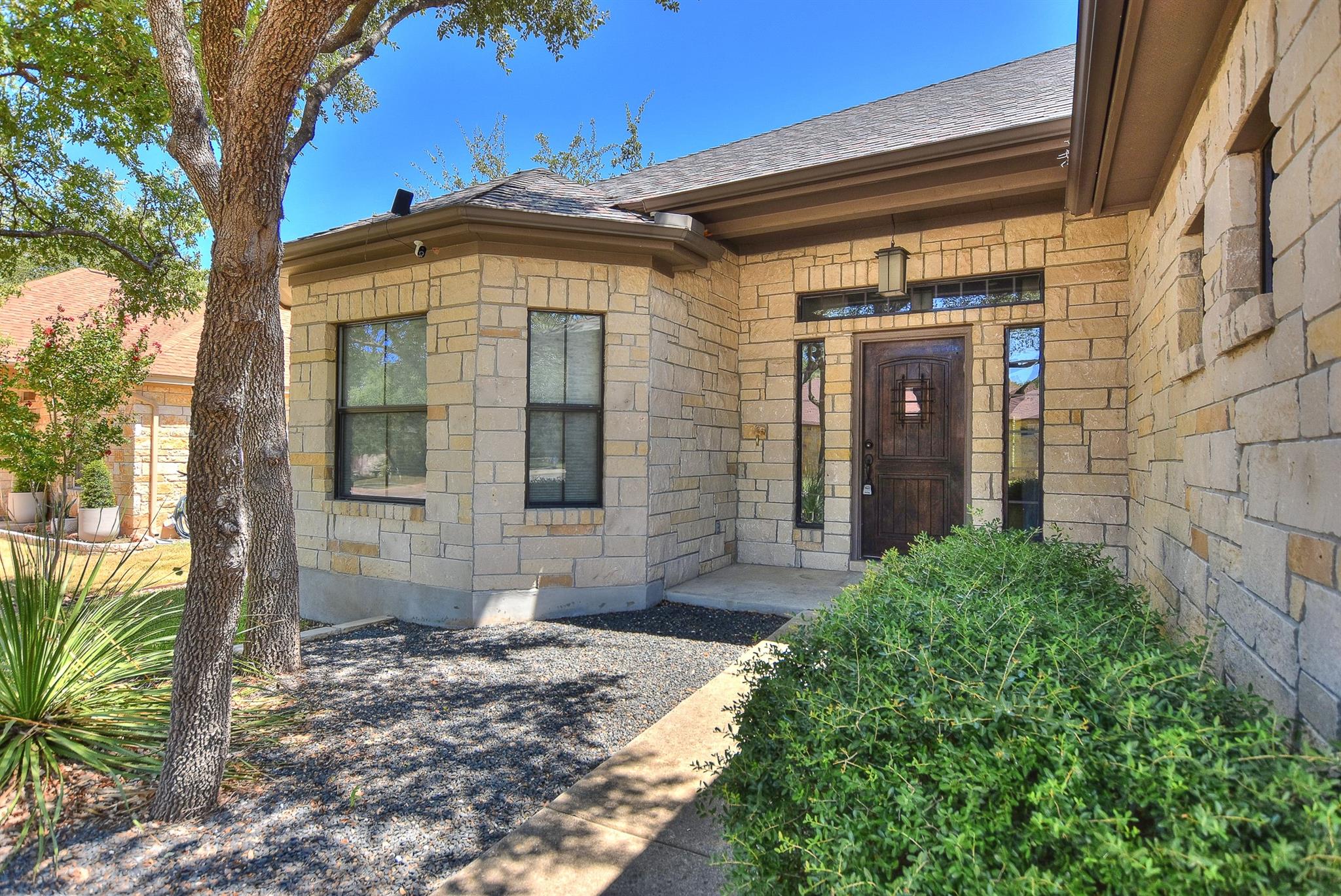 600 Caprock Canyon Trl Property Photo 3