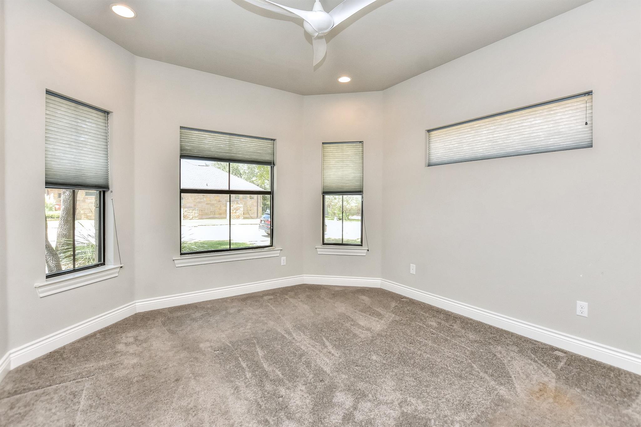 600 Caprock Canyon Trl Property Photo 8