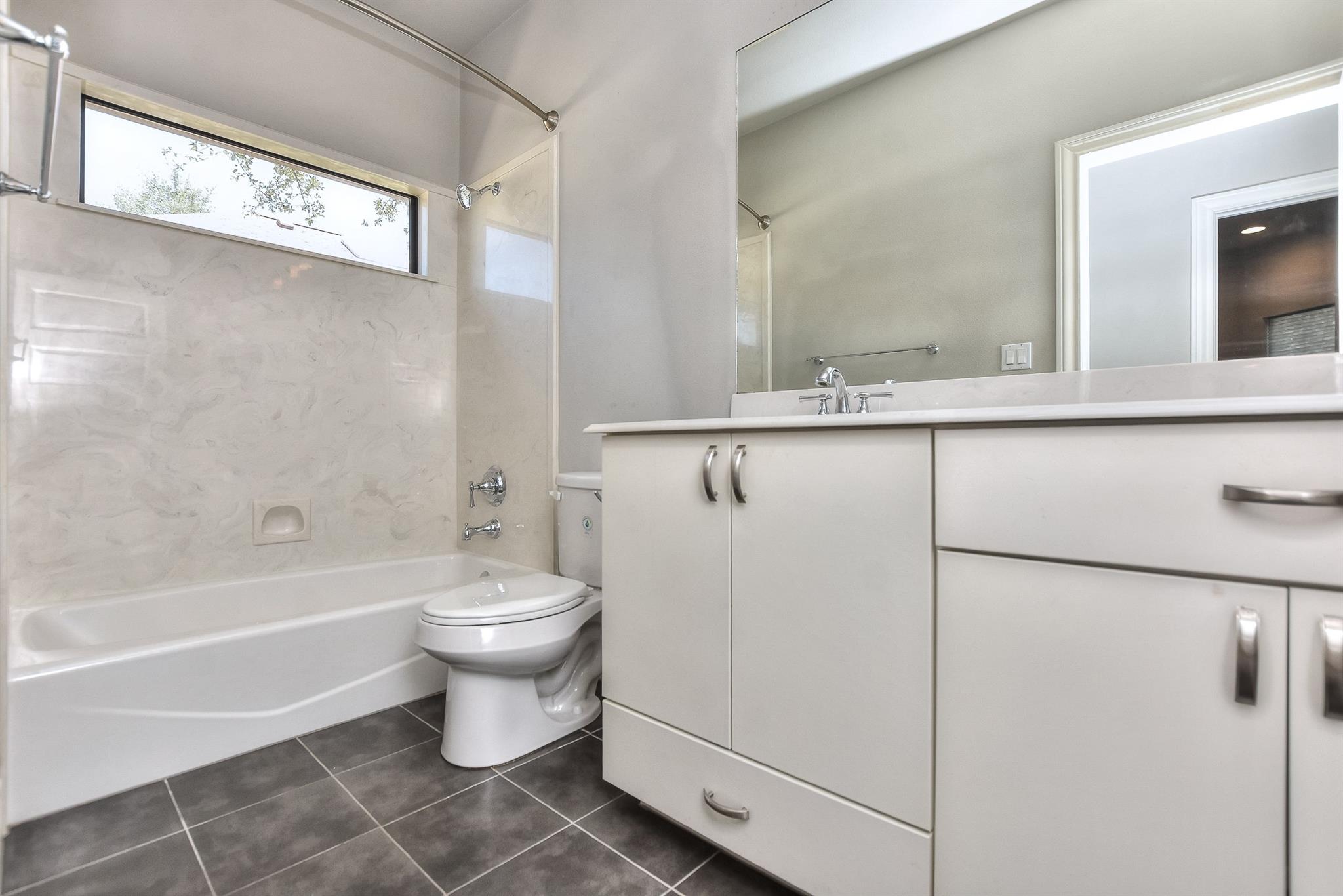 600 Caprock Canyon Trl Property Photo 9