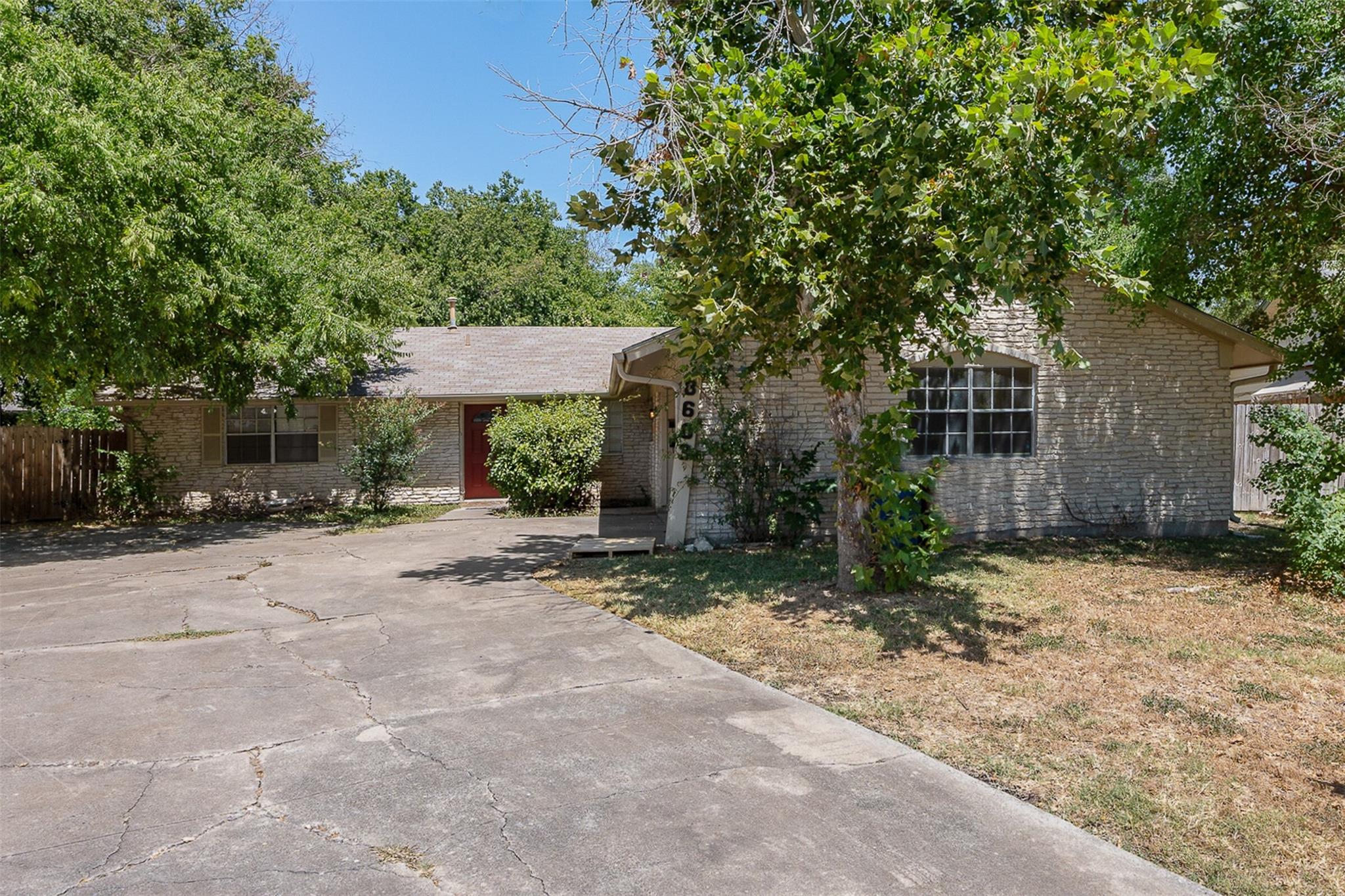 8603 Woodstone Dr #b Property Photo 1