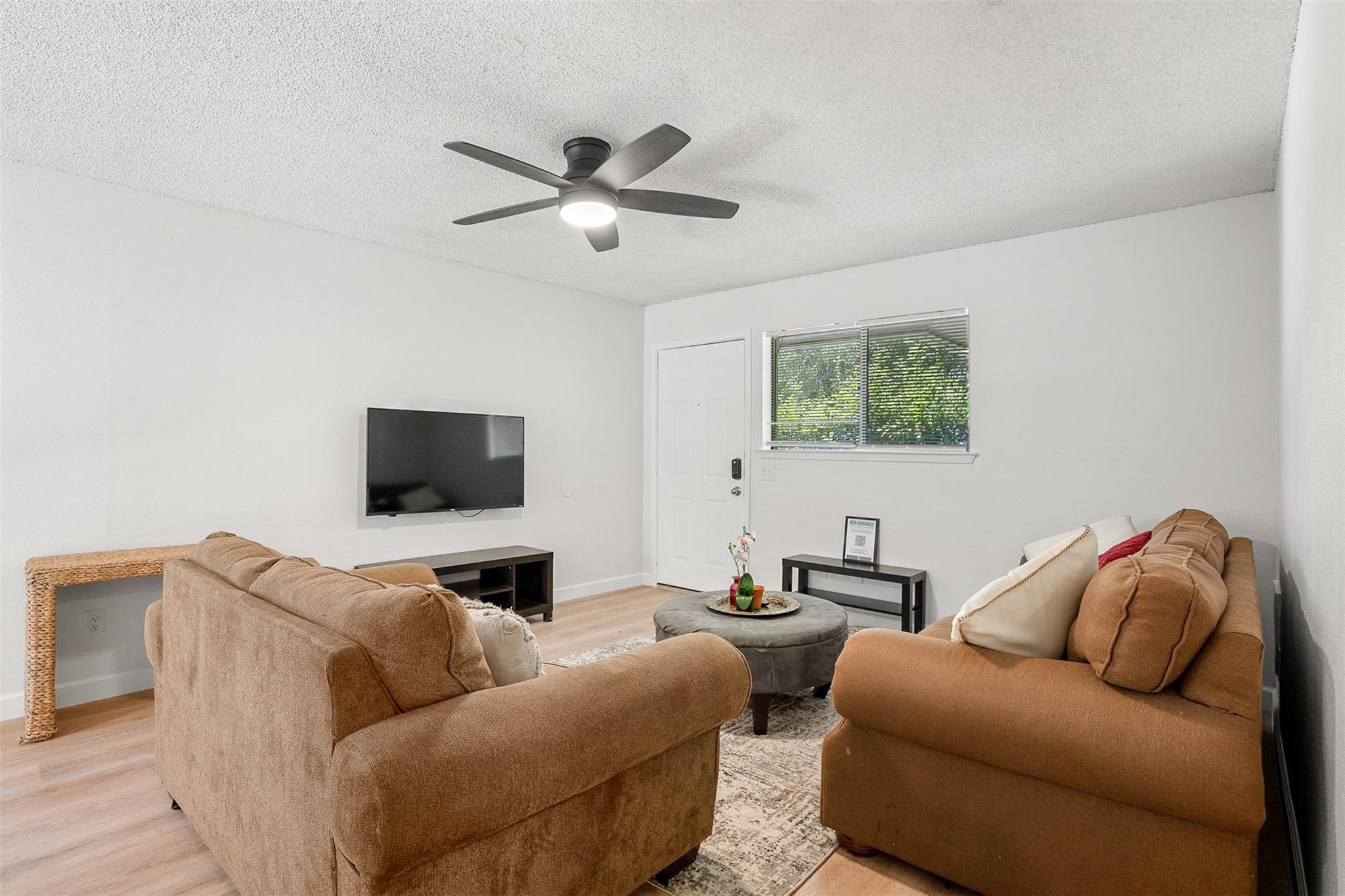 8603 Woodstone Dr #b Property Photo 7