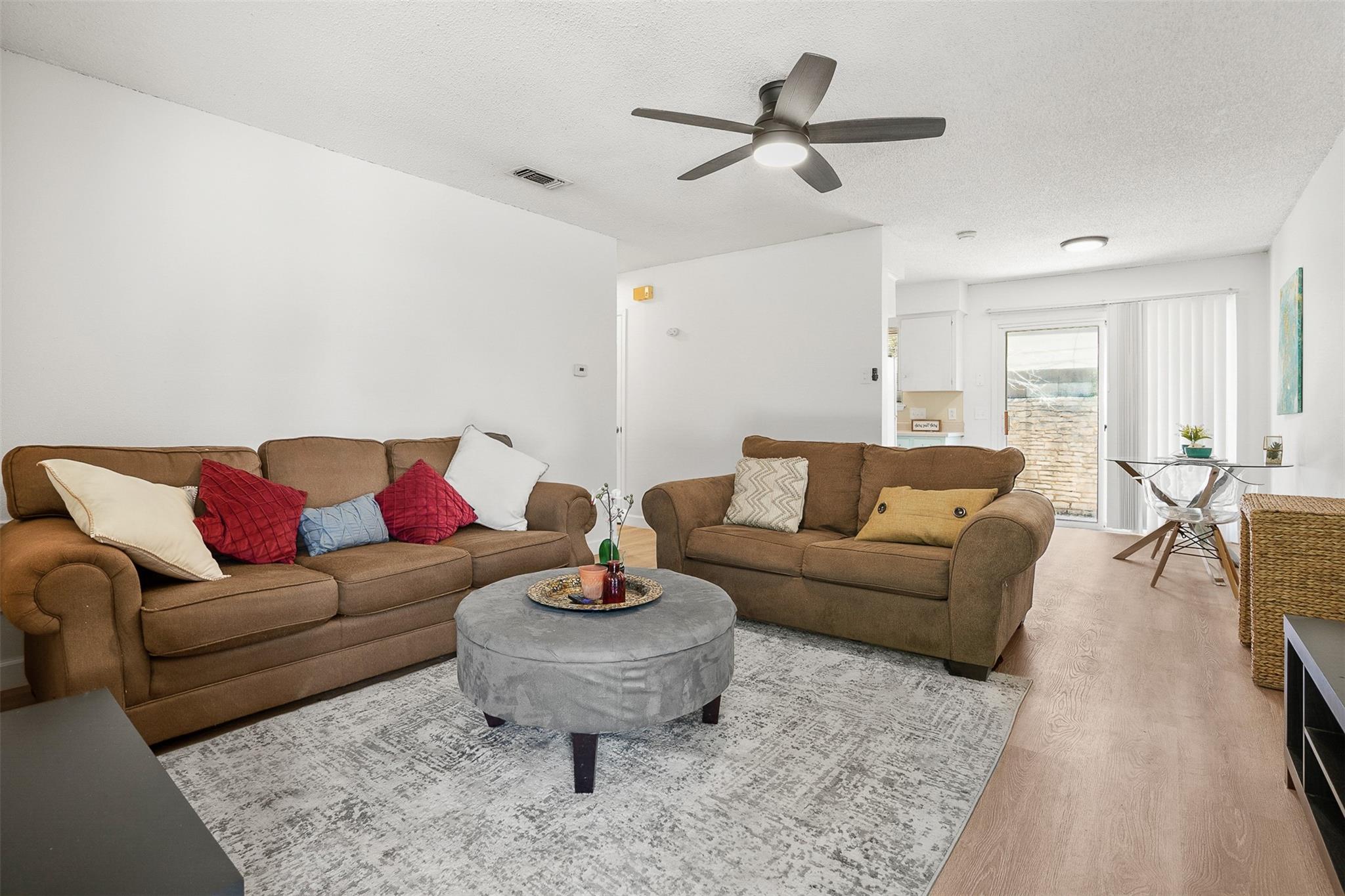 8603 Woodstone Dr #b Property Photo 8