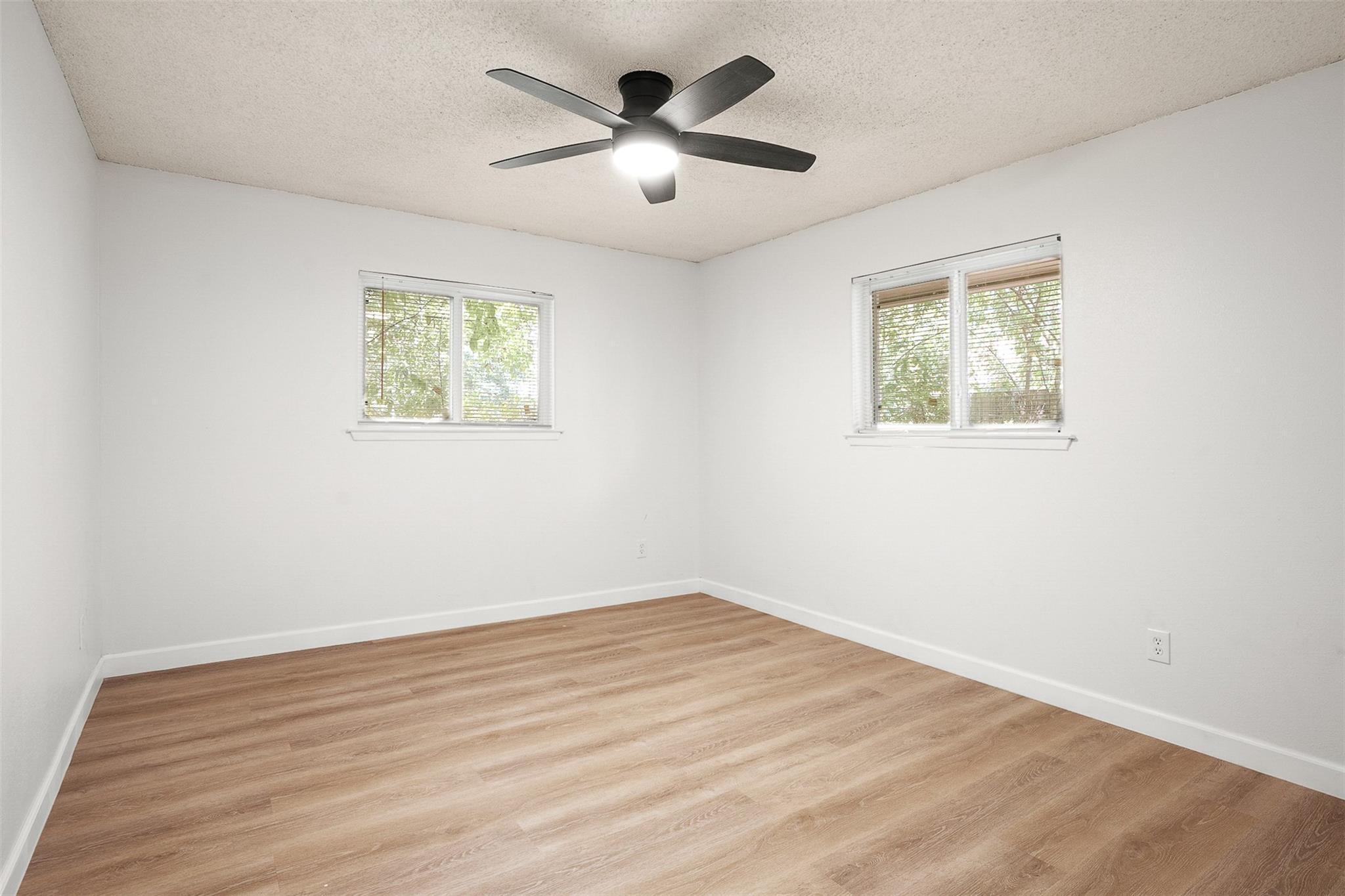 8603 Woodstone Dr #b Property Photo 9