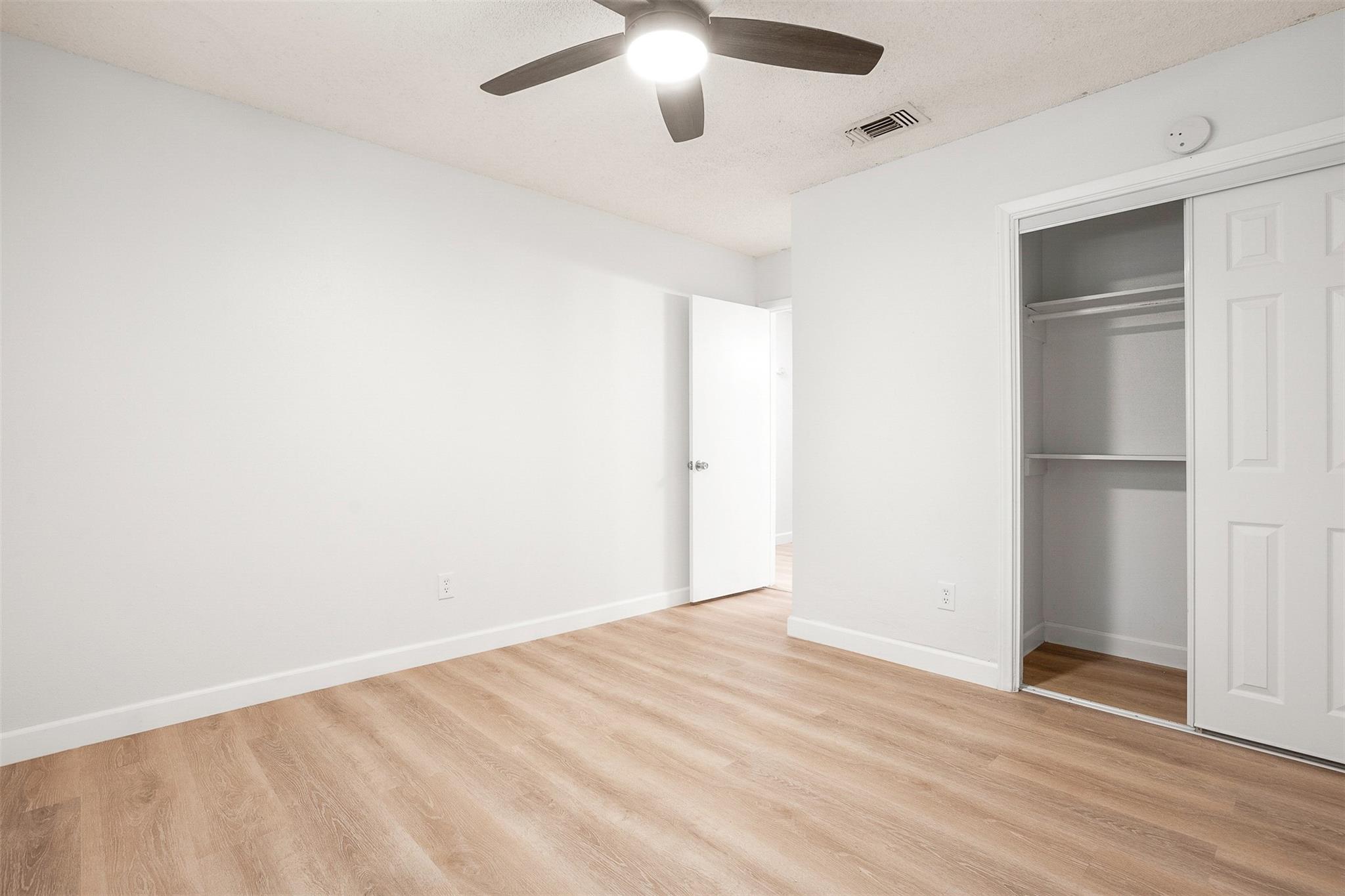 8603 Woodstone Dr #b Property Photo 14