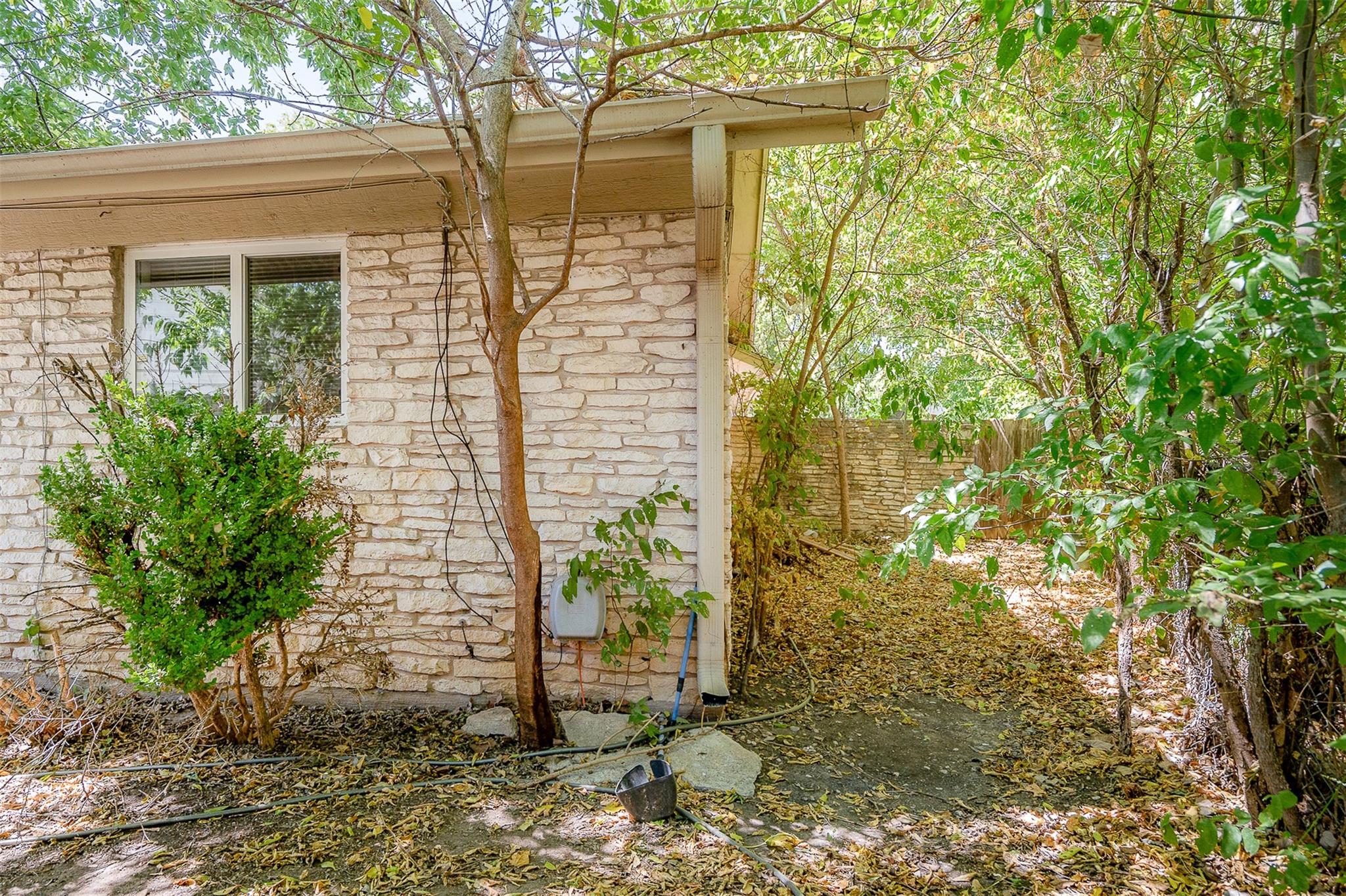 8603 Woodstone Dr #b Property Photo 16
