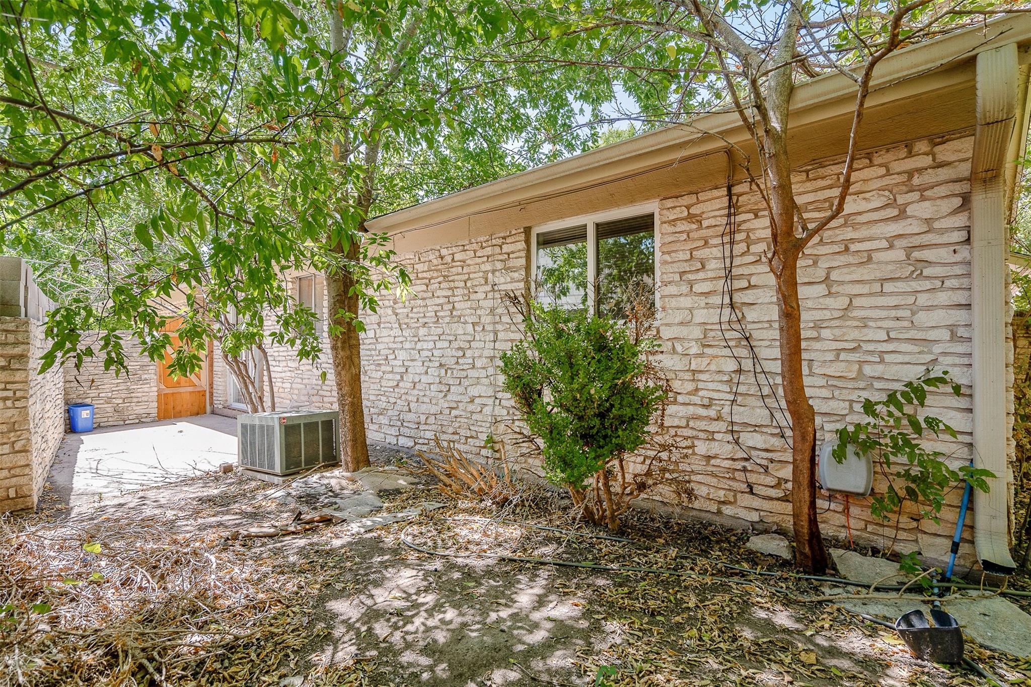 8603 Woodstone Dr #b Property Photo 17