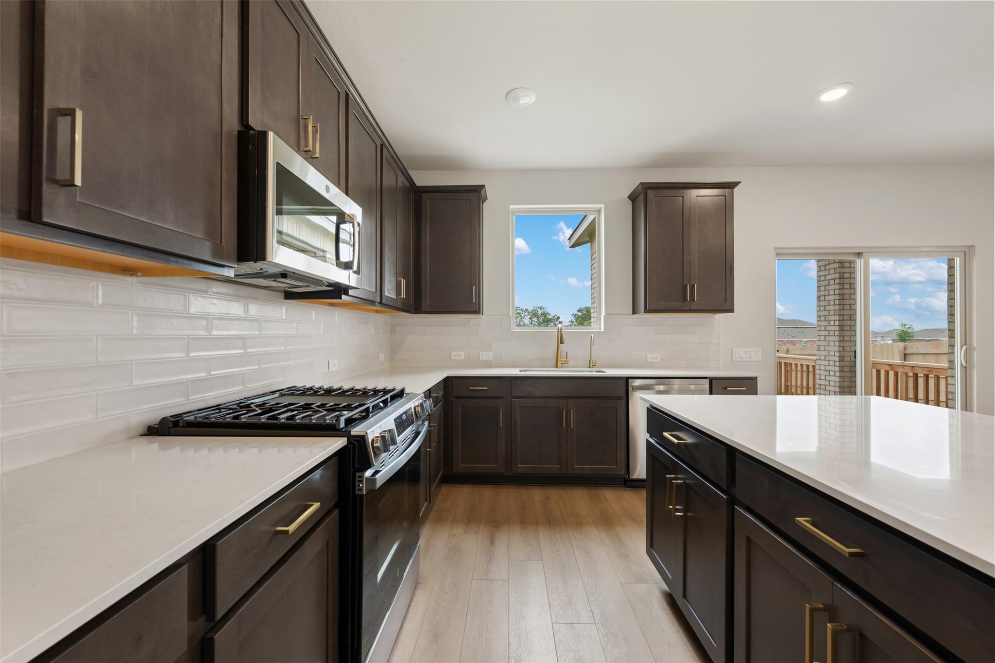 135 Arlington Park Loop Property Photo 10