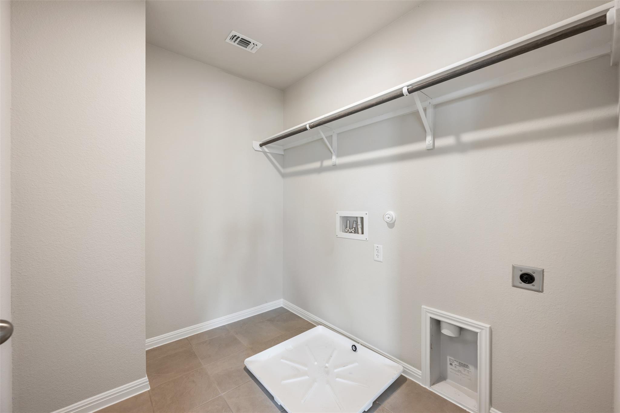 135 Arlington Park Loop Property Photo 23