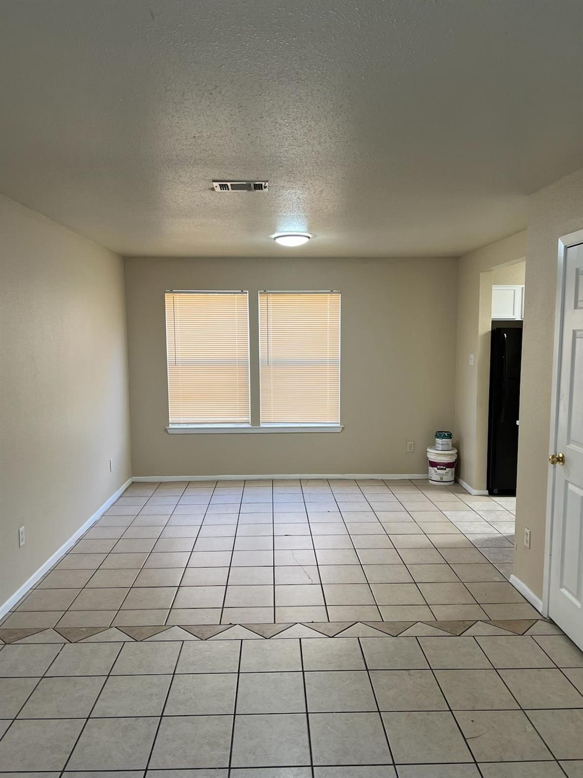 2212 Katy Ln #d Property Photo 7