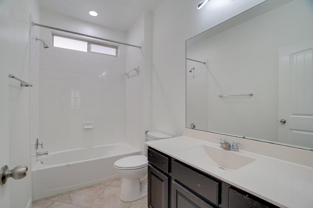 2509 Etta May Ln Property Photo 8