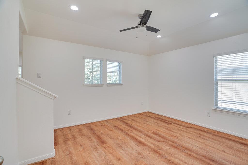 2509 Etta May Ln Property Photo 15