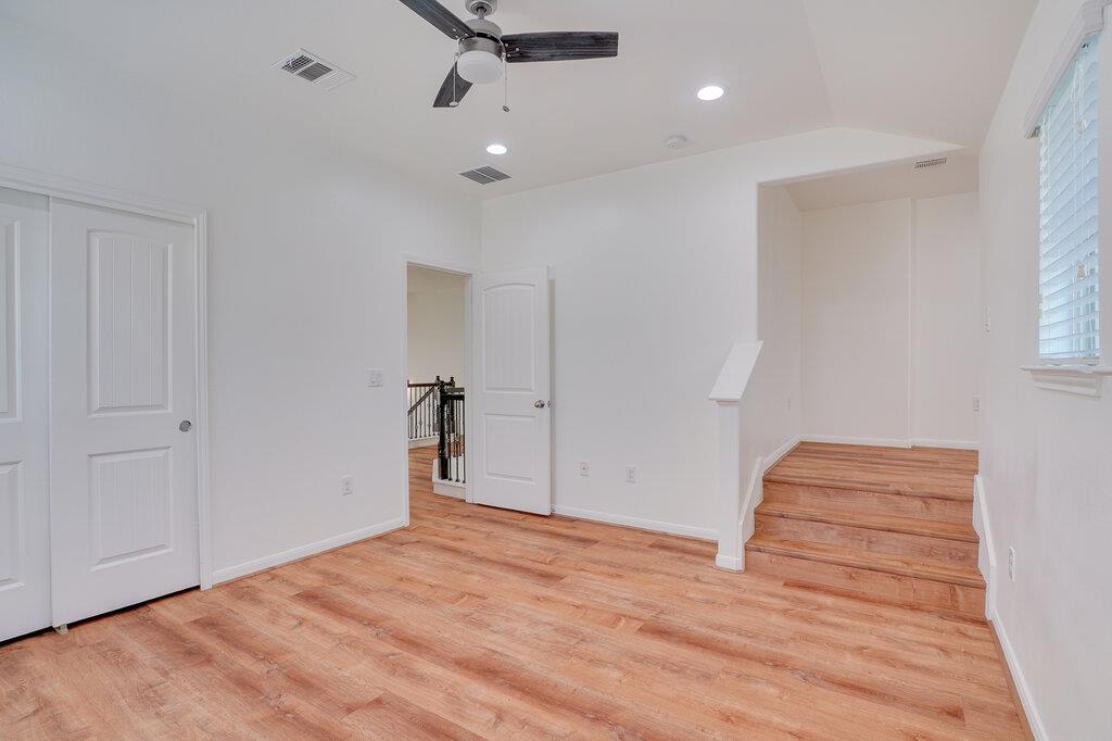 2509 Etta May Ln Property Photo 16
