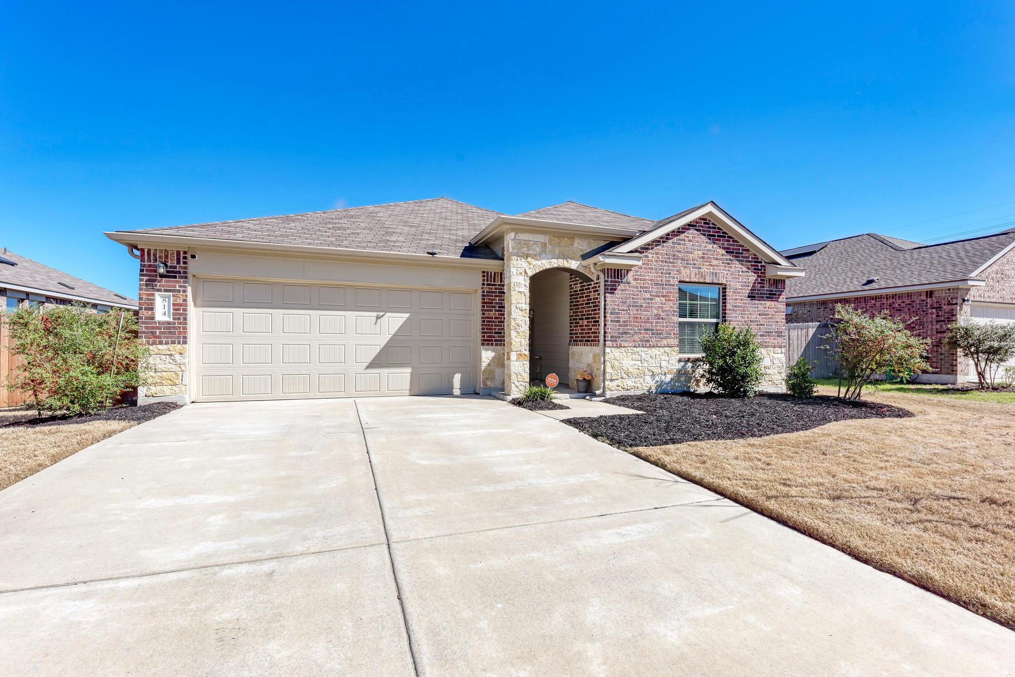 814 Kates Way Property Photo