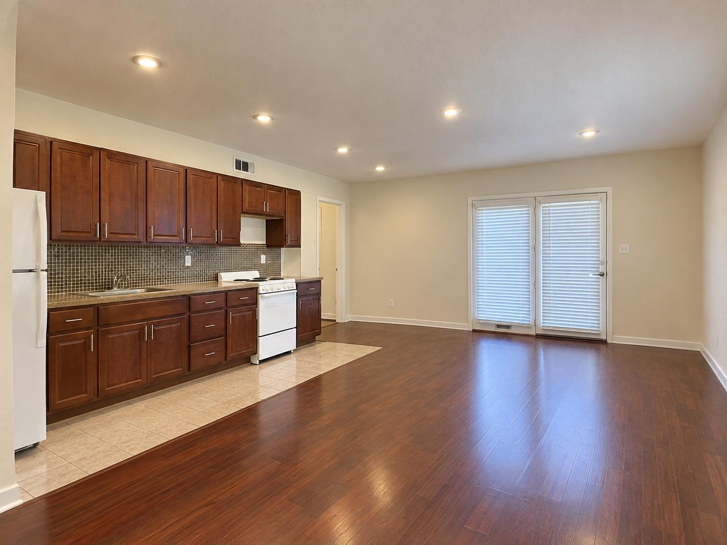 2703 Swisher St #100a Property Photo 2