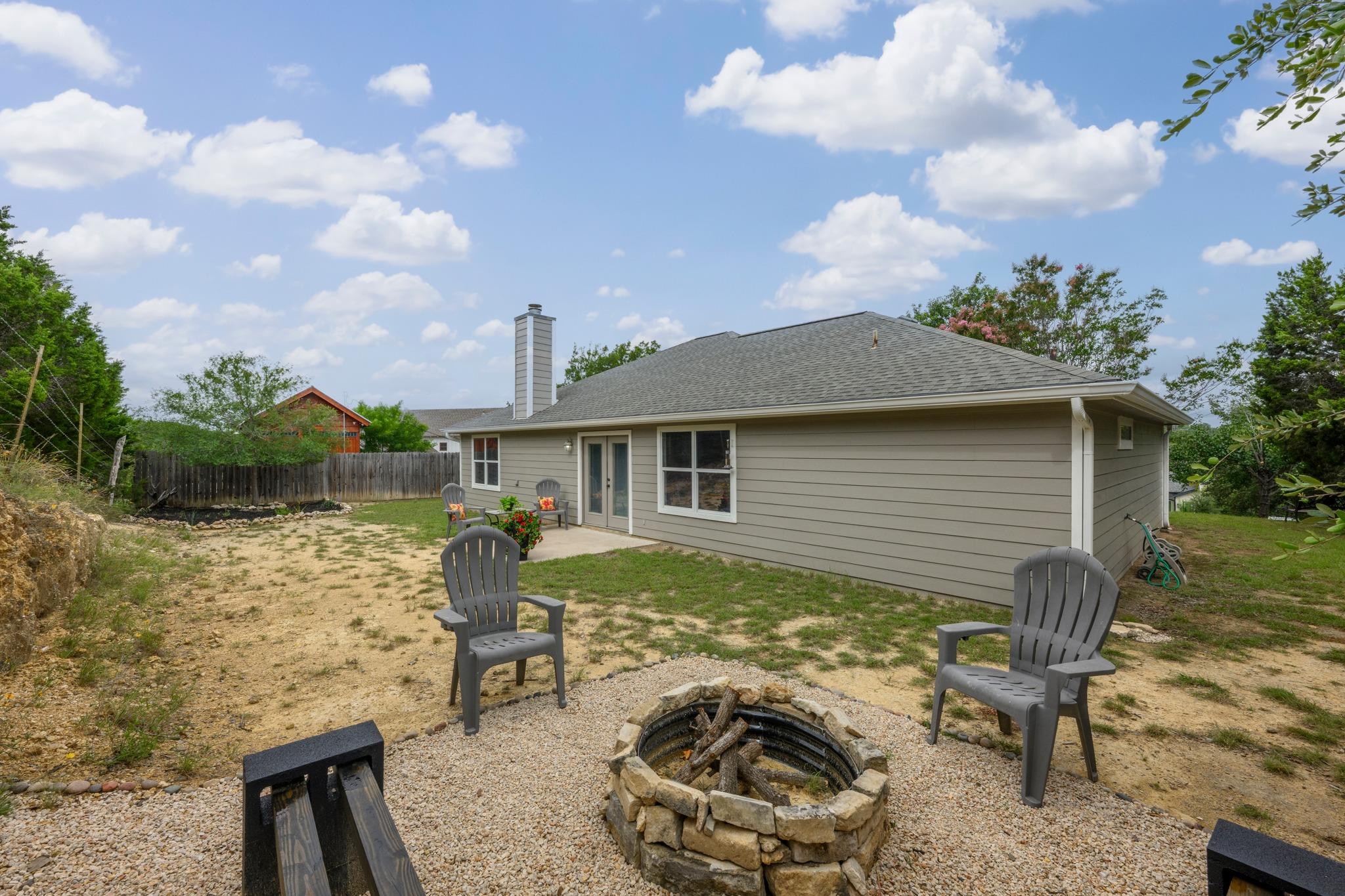 1103 Larkhall Dr Property Photo 7