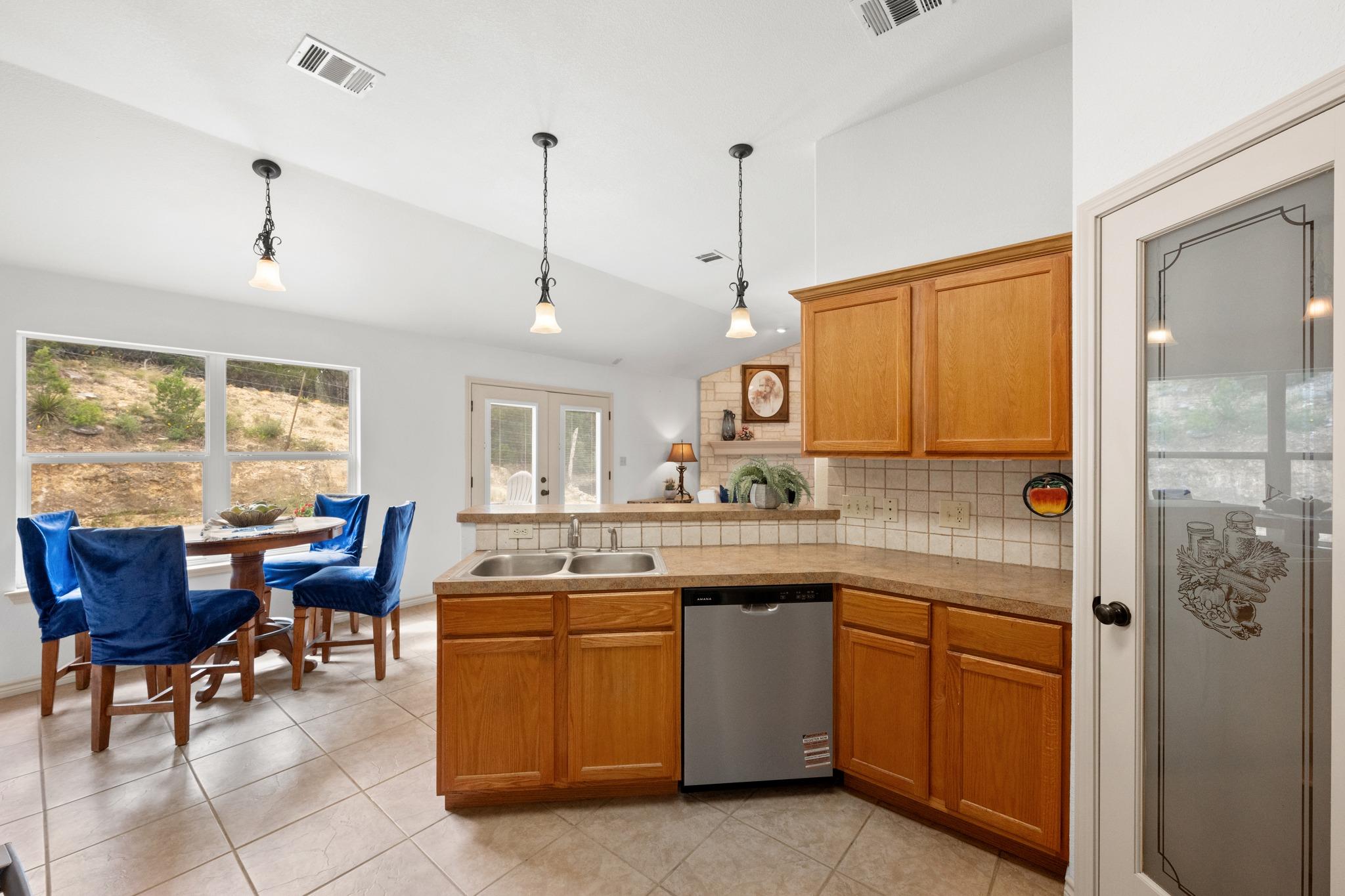 1103 Larkhall Dr Property Photo 19