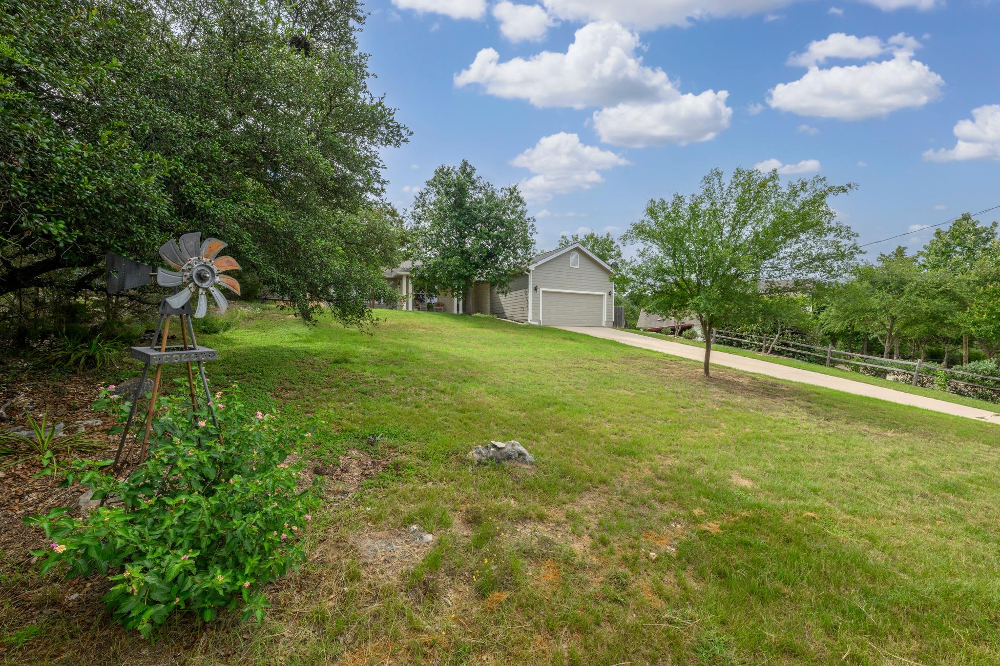 1103 Larkhall Dr Property Photo 24